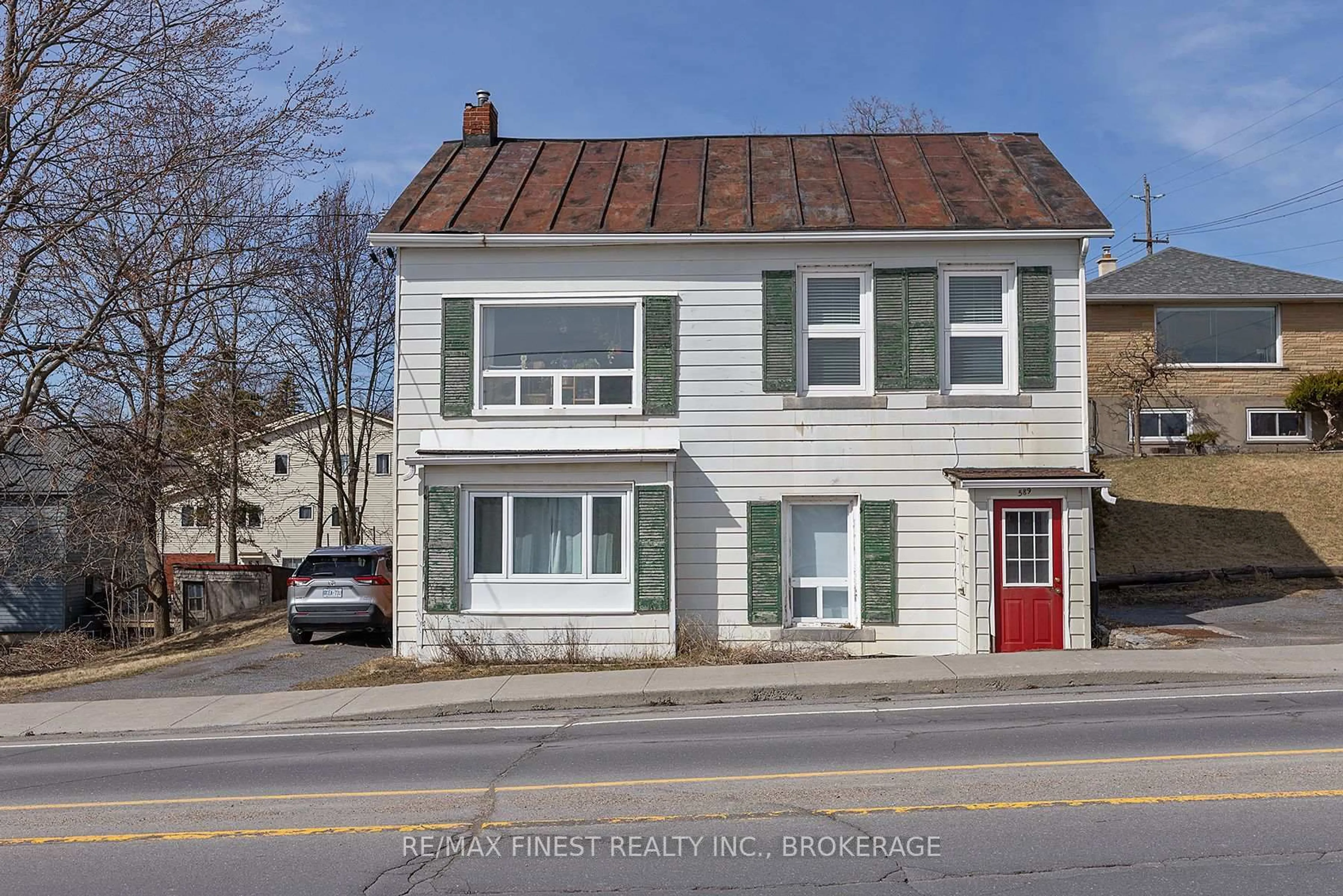 Unknown for 589 King St, Kingston Ontario K7M 2E6