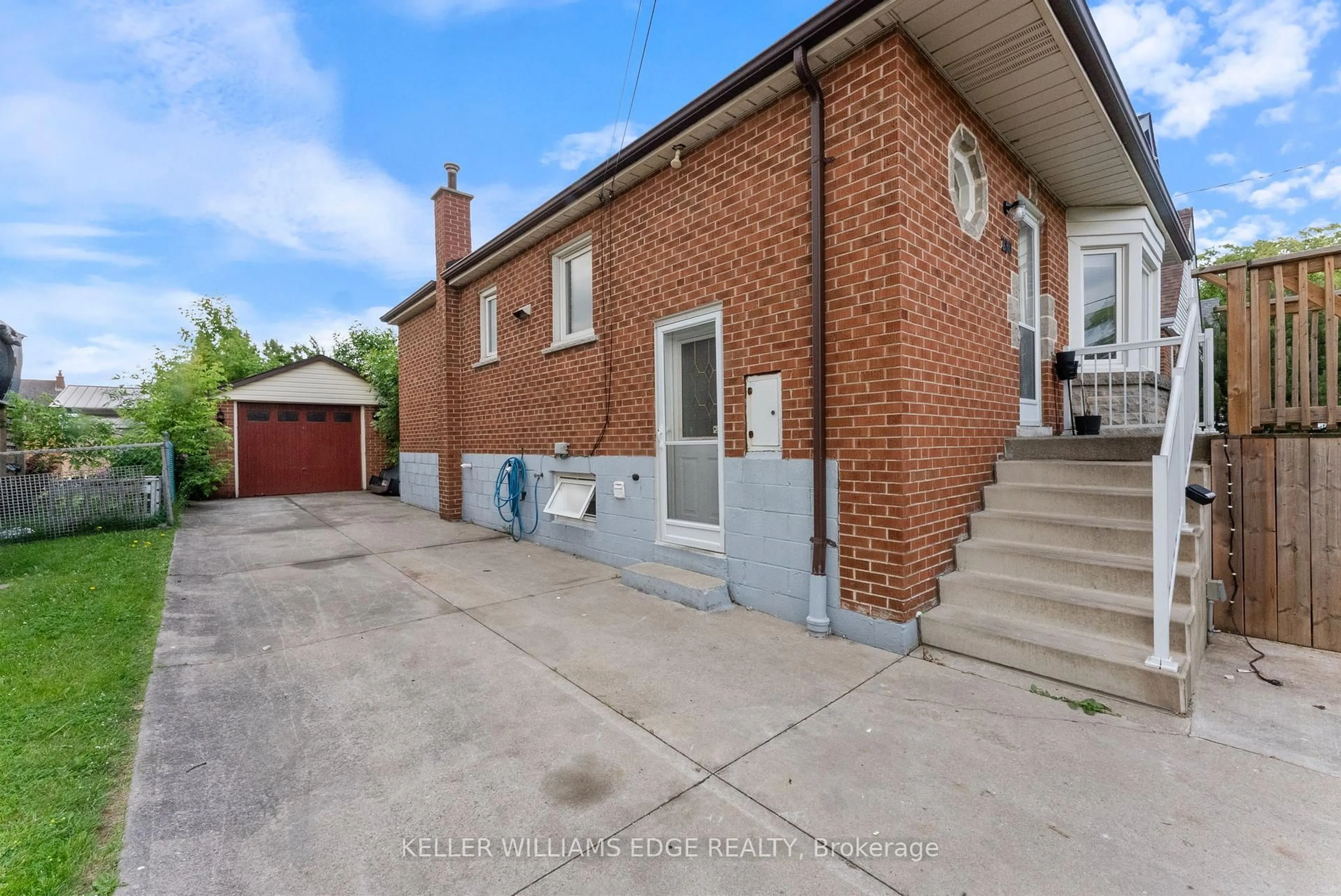 Home with brick exterior material, street for 280 Montrose Ave, Hamilton Ontario L8K 4Z6