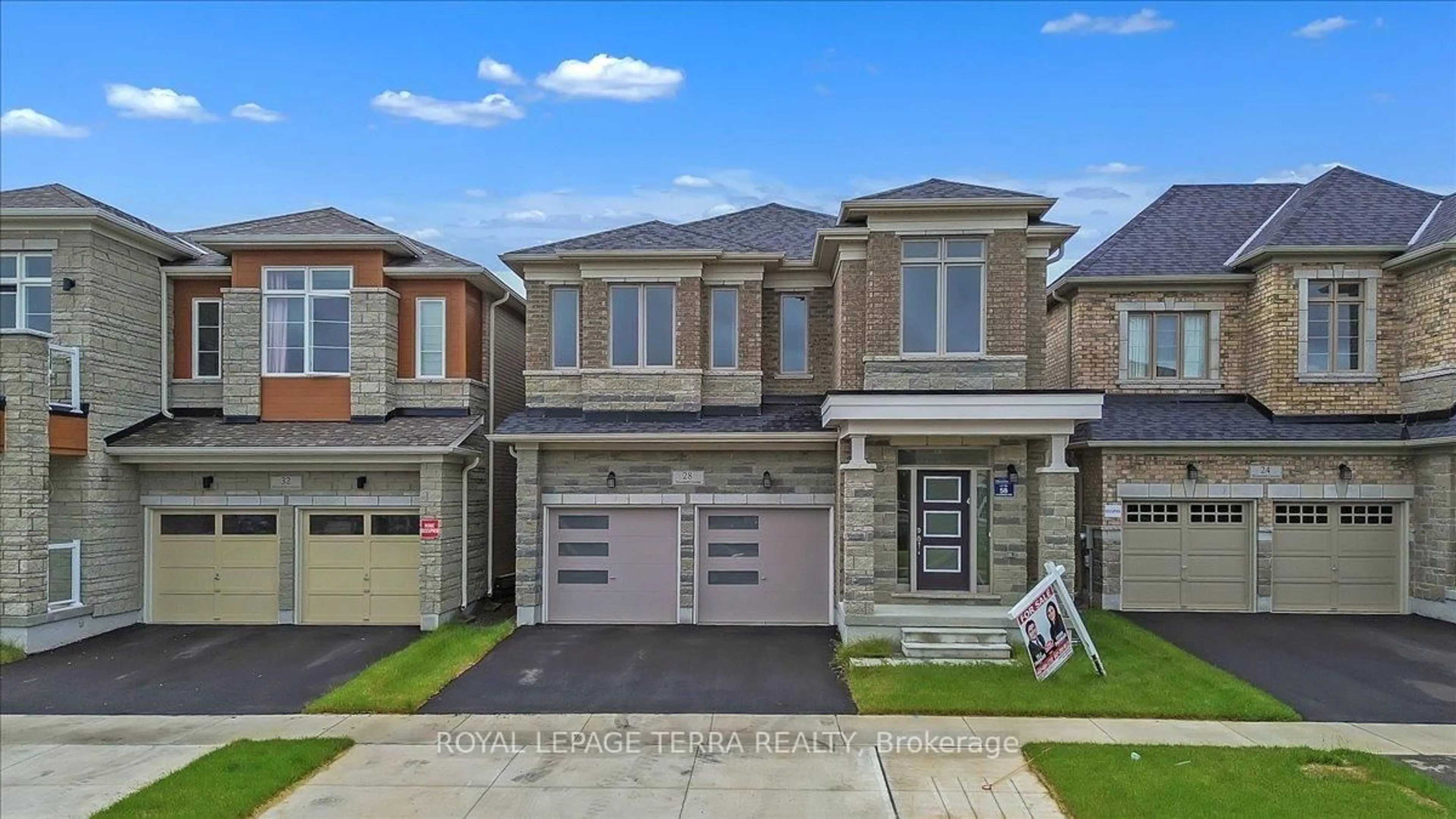 Home with brick exterior material, street for 28 Bloomfield Cres, Cambridge Ontario N1R 0E9