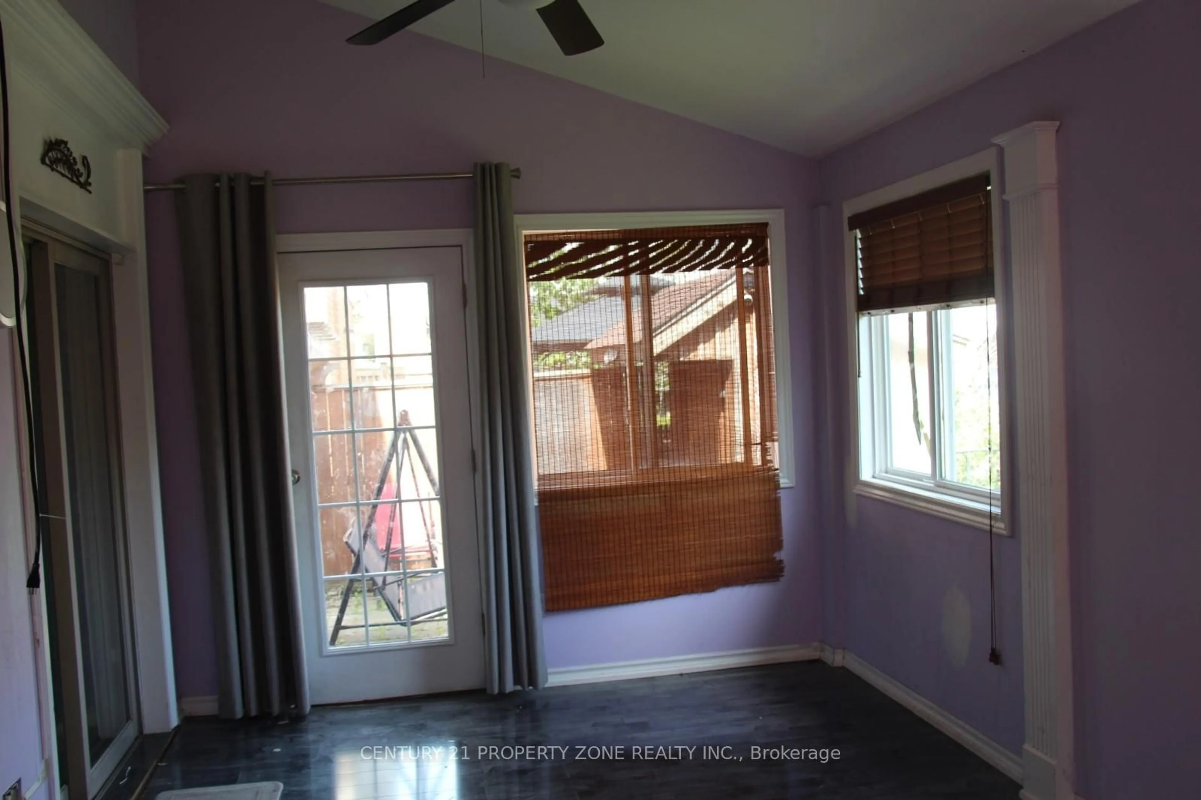 A pic of a room for 163 Stone Church Rd, Hamilton Ontario L9B 1A8