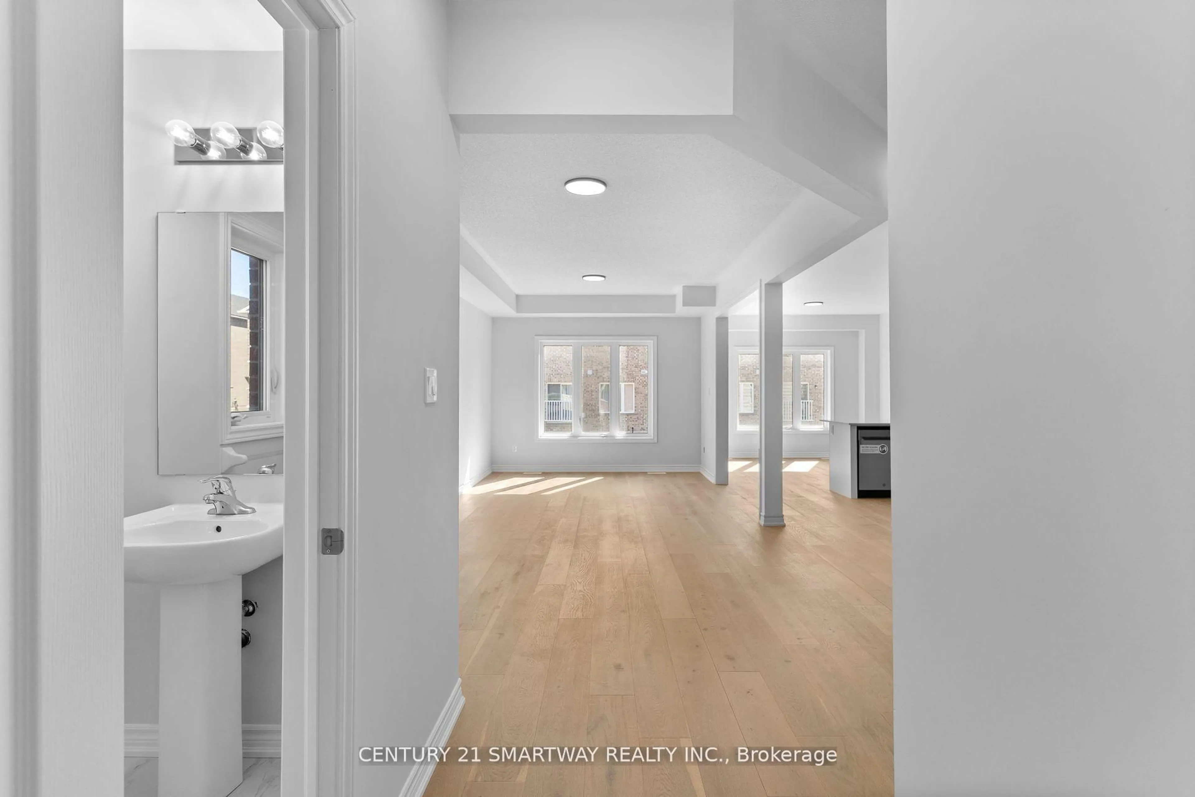 Indoor entryway for 46 Huntsworth Ave, Thorold Ontario L2V 5G7