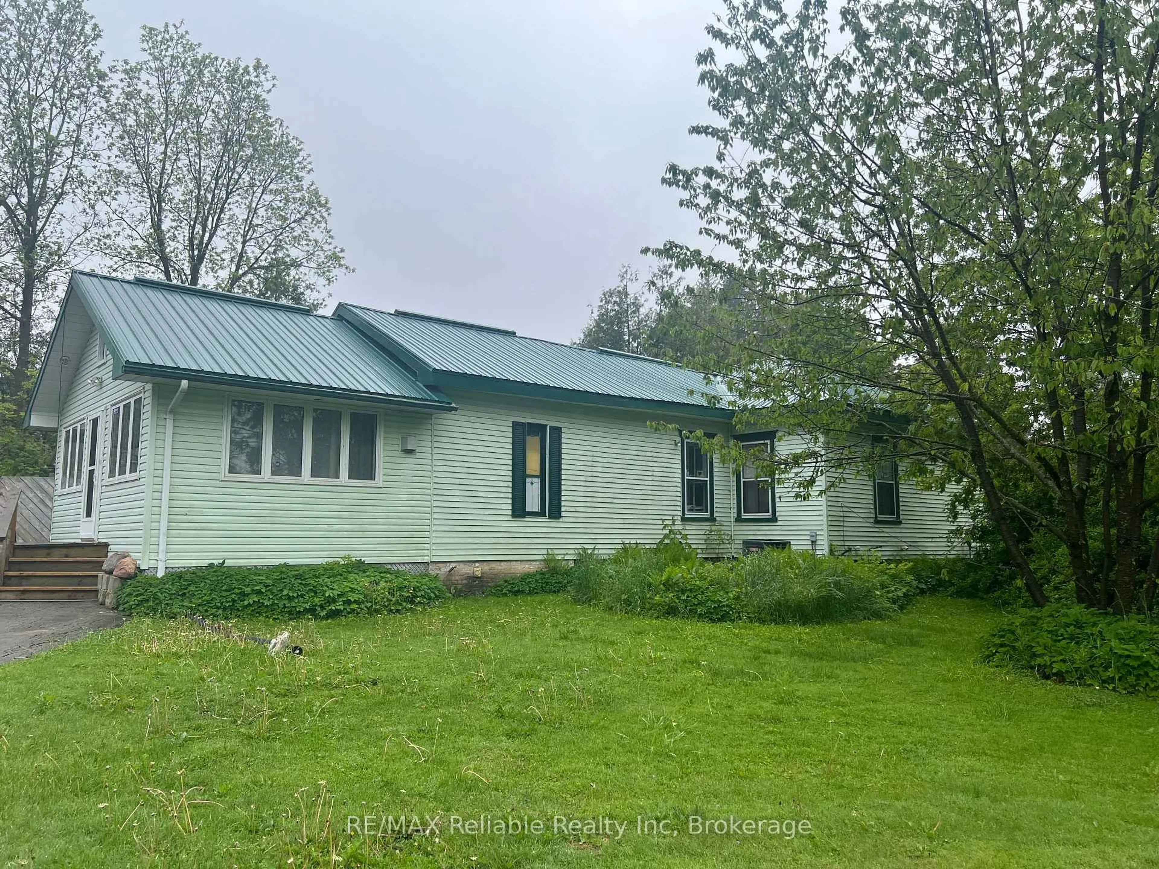 A pic from outside/outdoor area/front of a property/back of a property/a pic from drone, unknown for 83 North St, Central Huron Ontario N0M 1L0