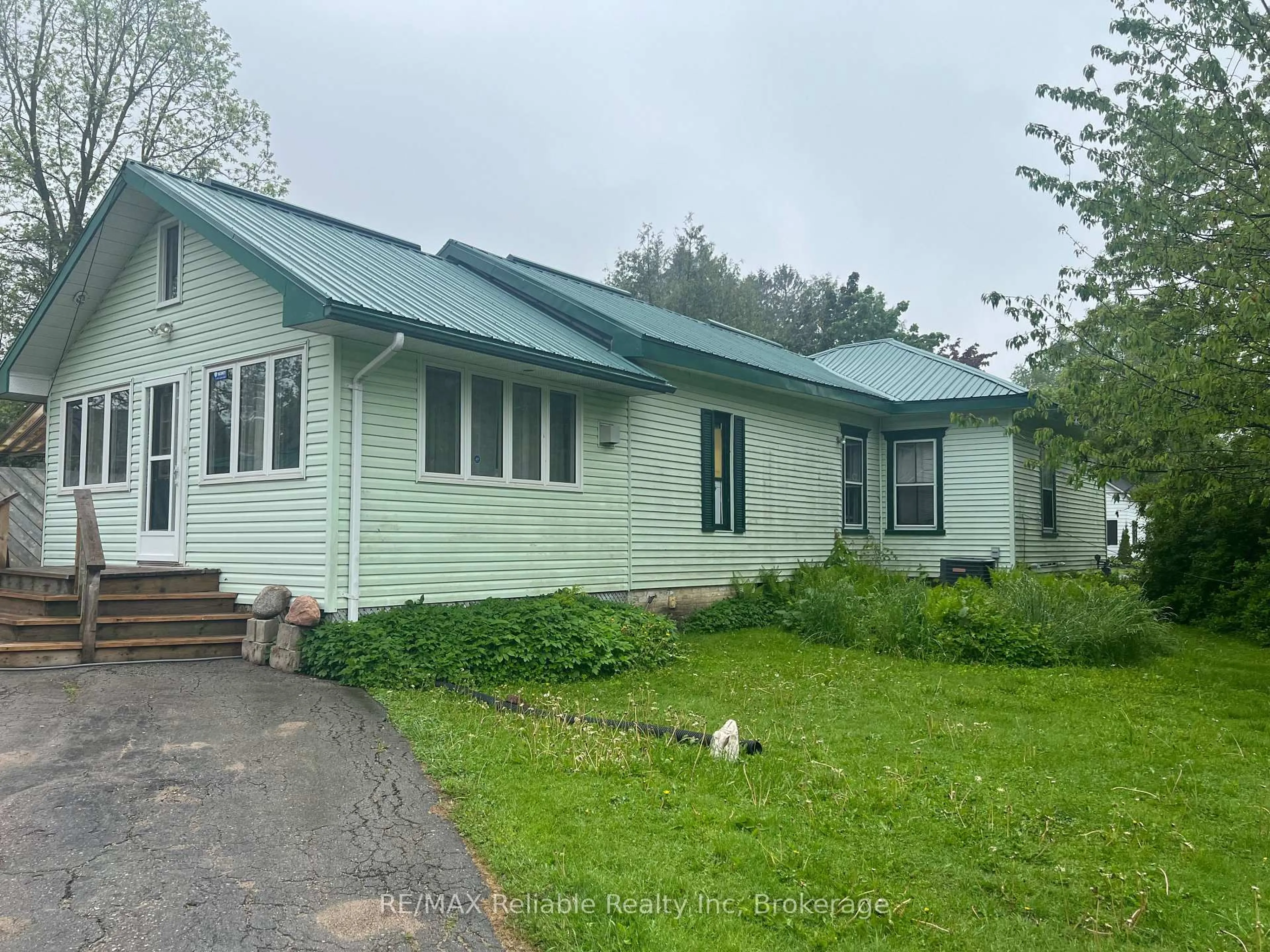 Unknown for 83 North St, Central Huron Ontario N0M 1L0