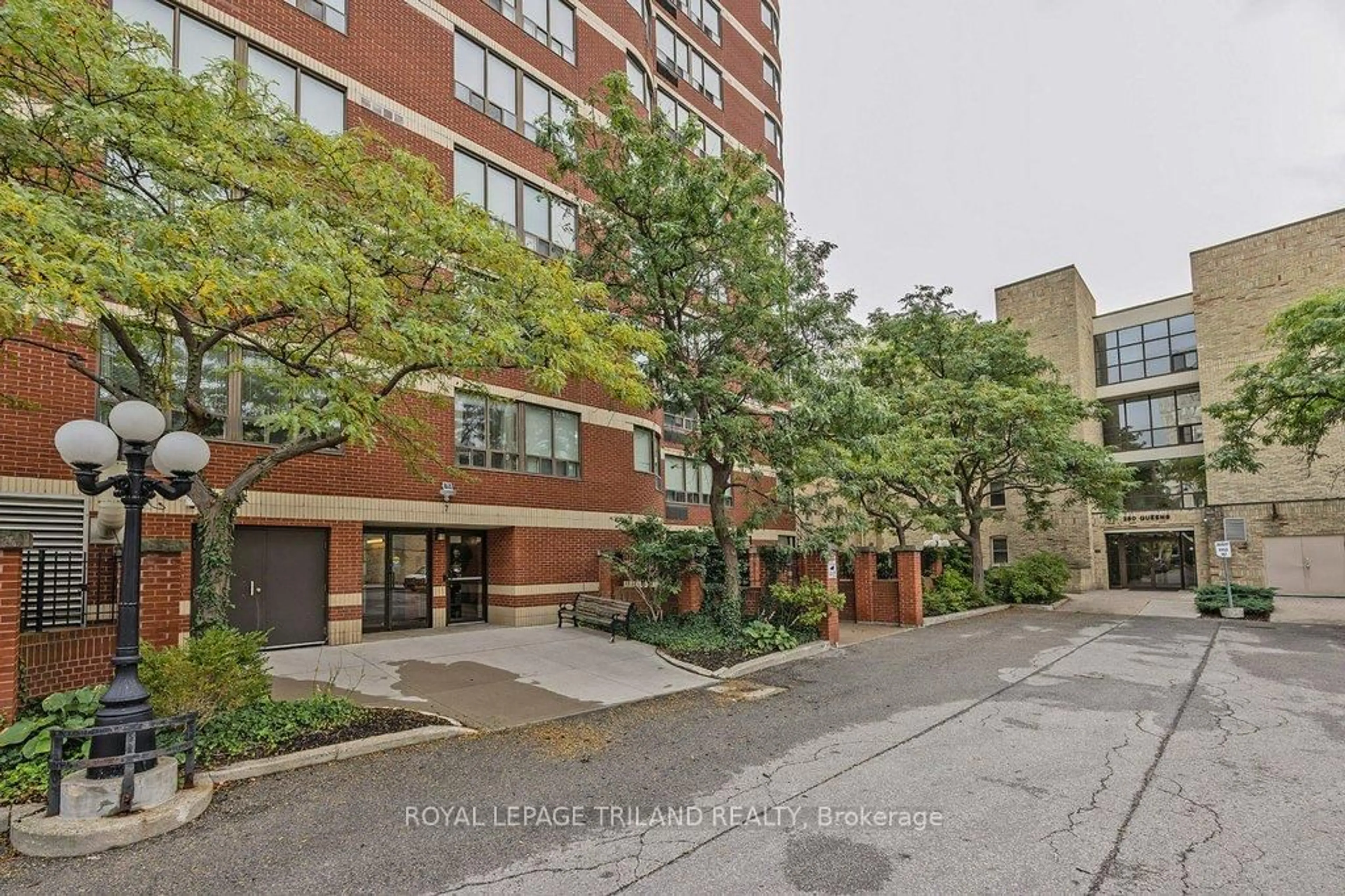 Unknown for 7 Picton St #403, London East Ontario N6B 3N7