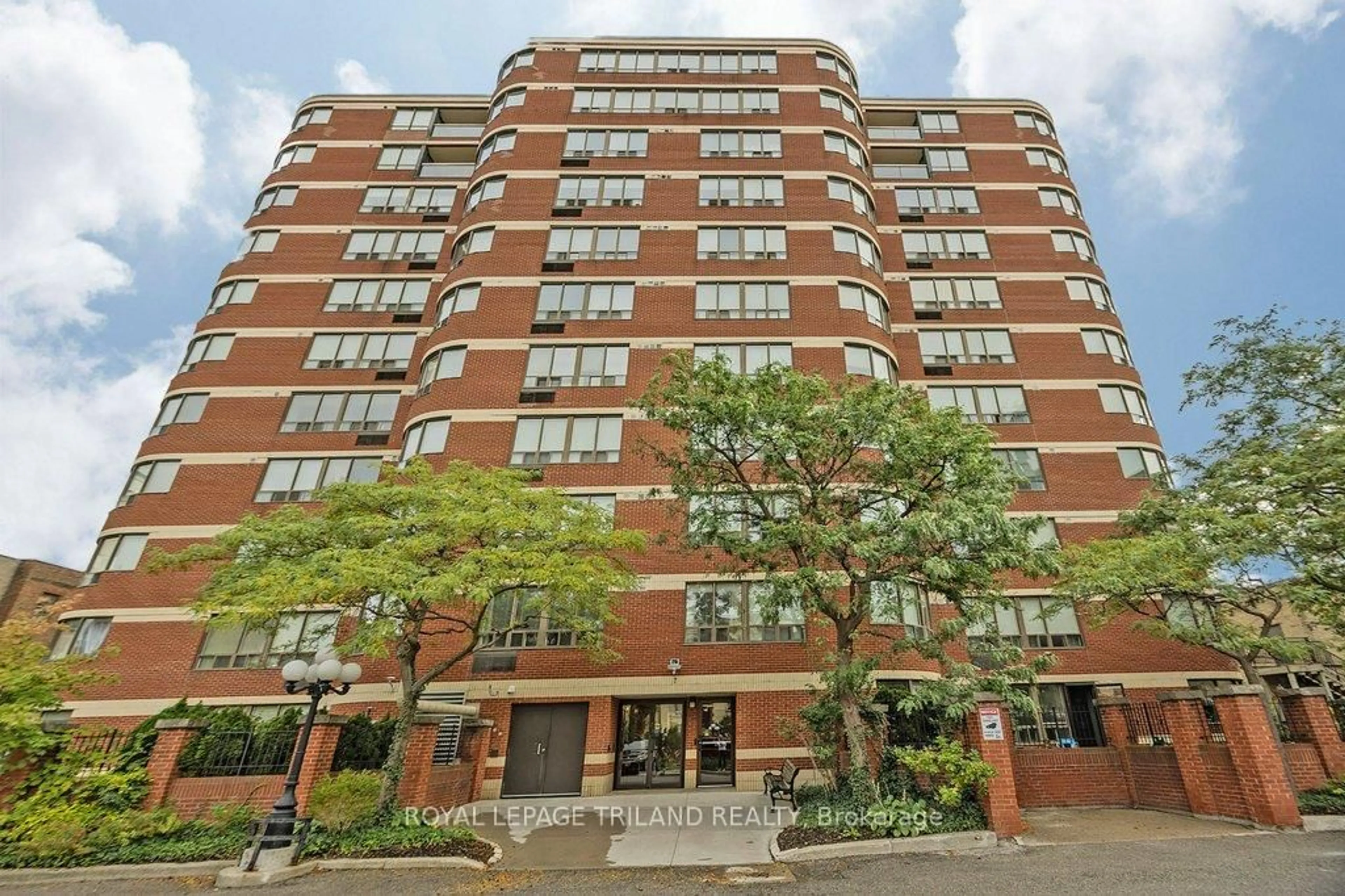 Unknown for 7 Picton St #403, London East Ontario N6B 3N7