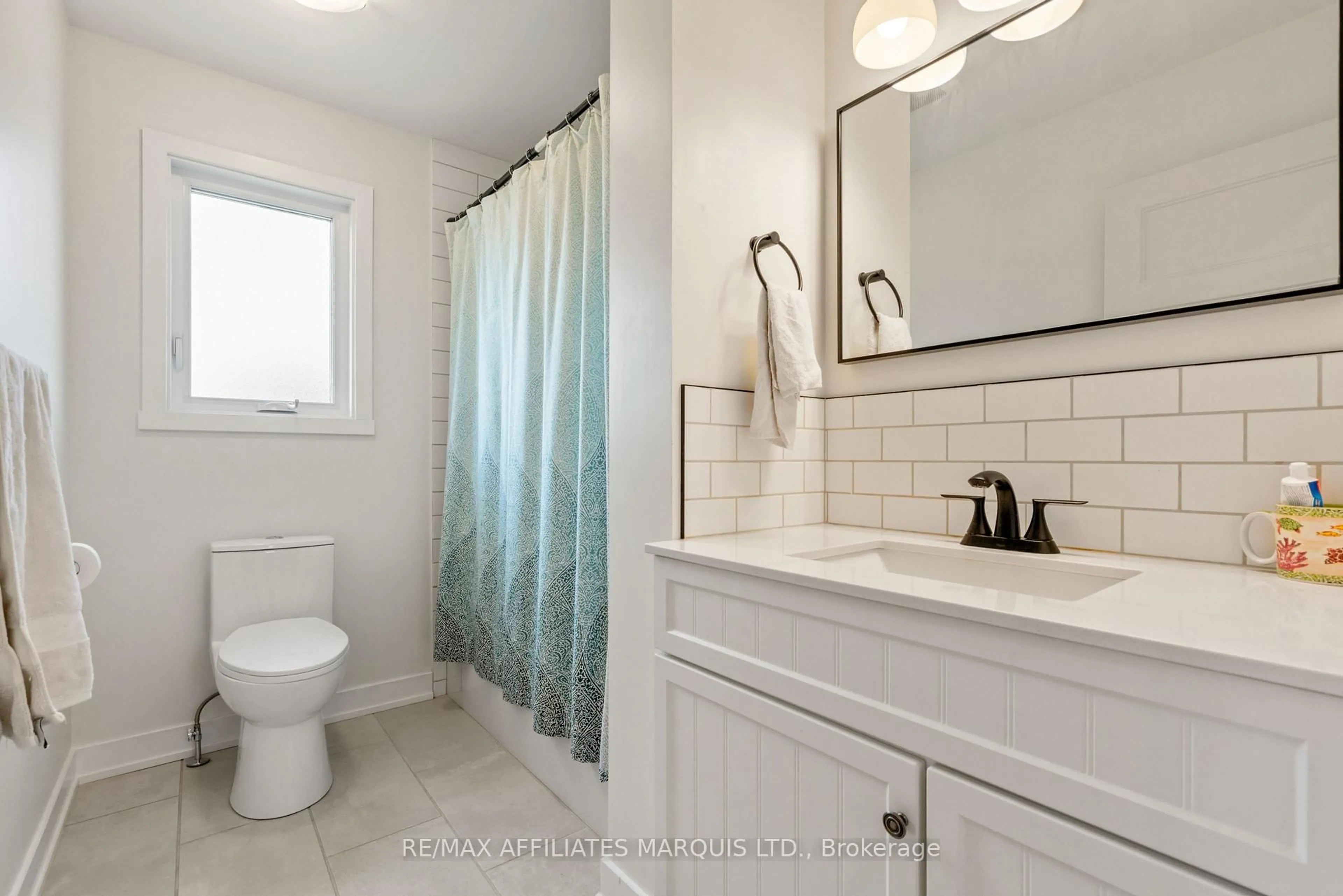 Standard bathroom, ceramic/tile floor for 106 Bishop St, North Glengarry Ontario K0C 1A0