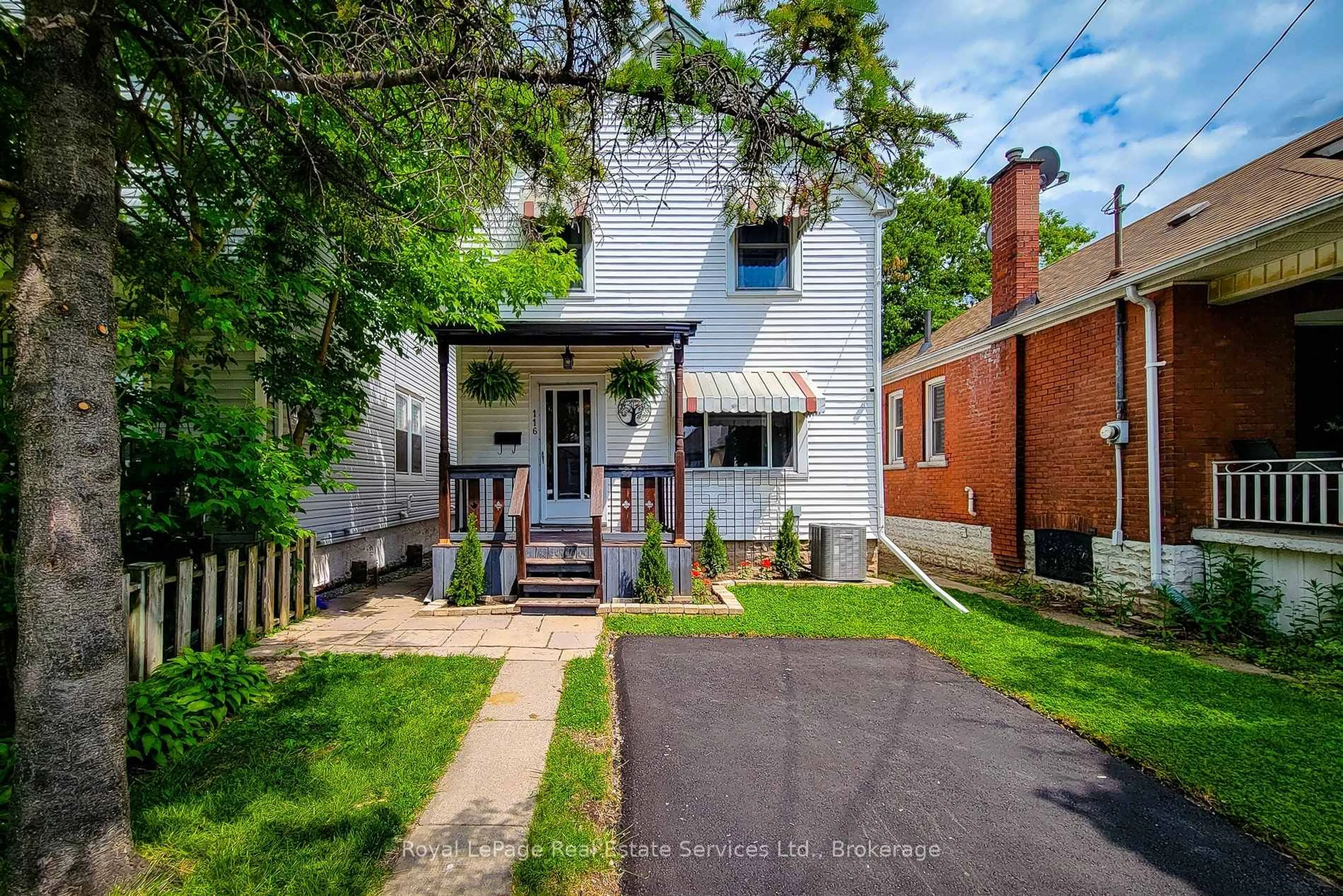 Home with brick exterior material, street for 116 Garside Ave, Hamilton Ontario L8H 4W3