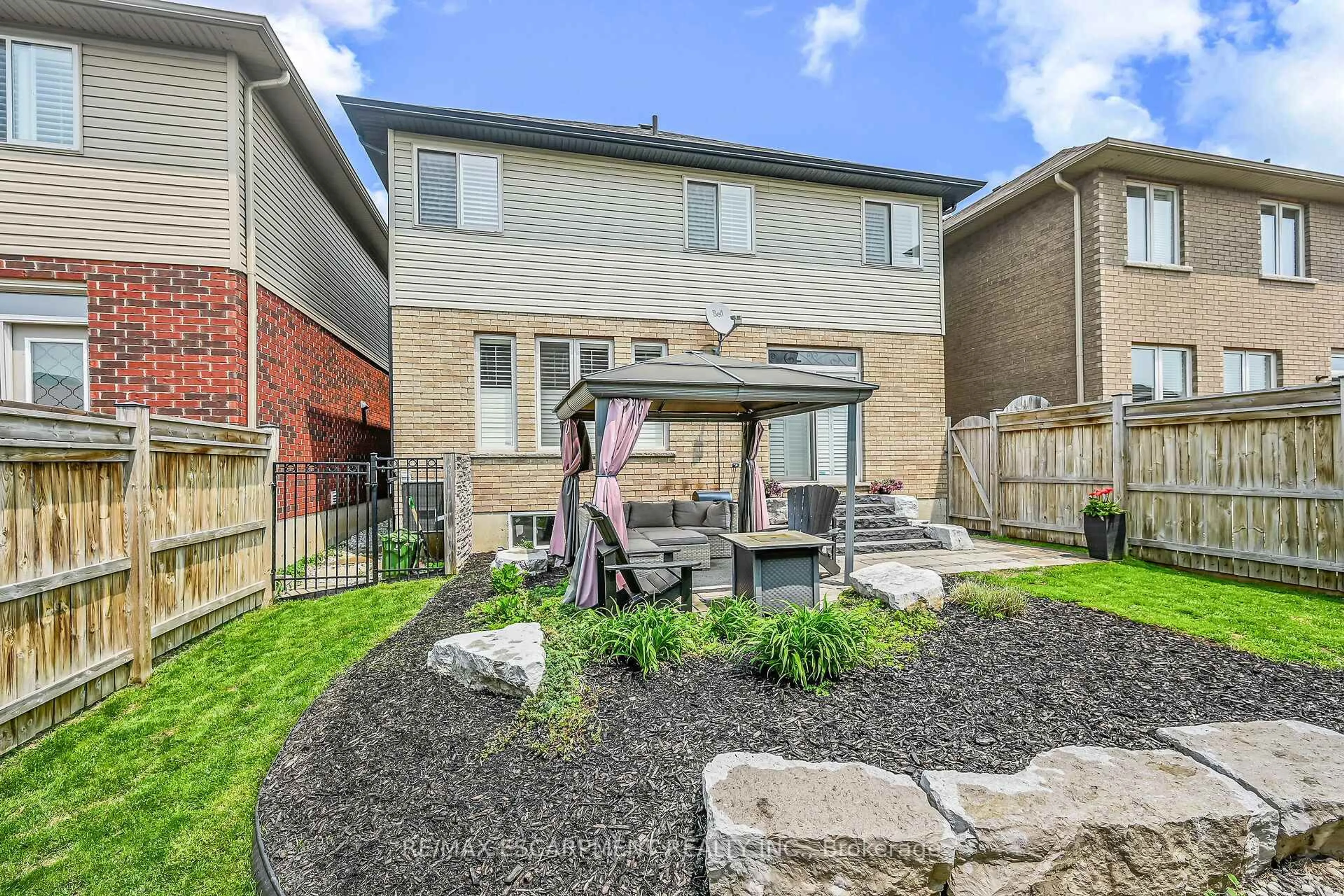 Home with brick exterior material, street for 8 Chartwell Circ, Hamilton Ontario L9A 0B6