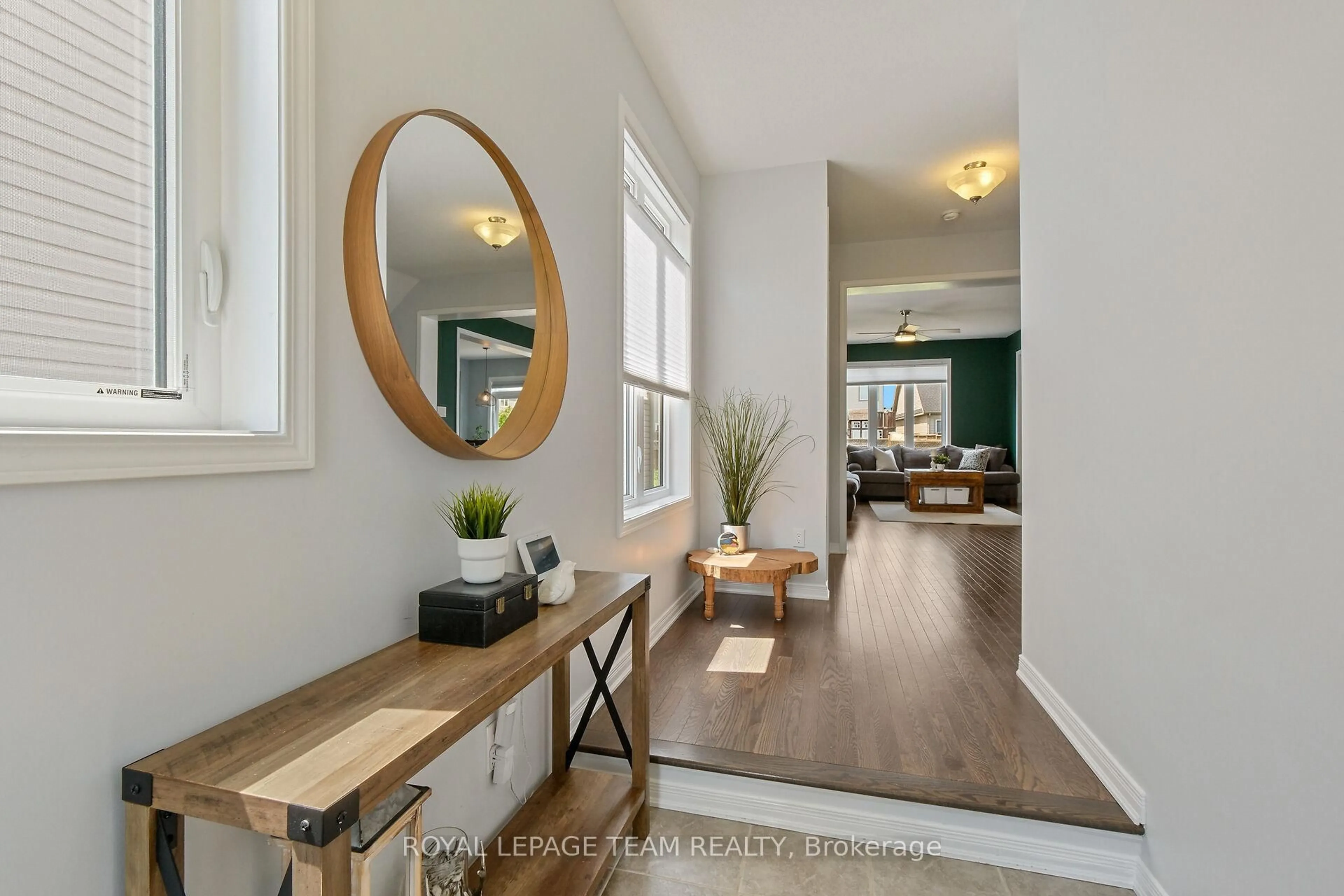 Indoor entryway for 1871 Glencrest Rd, North Grenville Ontario K0G 1J0