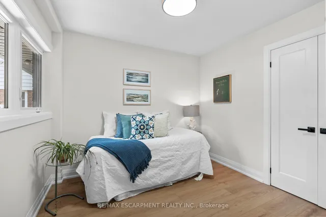 Additional property image - 15 Hardale Cres