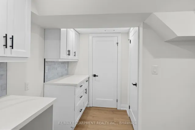 Additional property image - 15 Hardale Cres