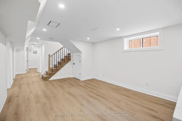 Additional property image - 15 Hardale Cres