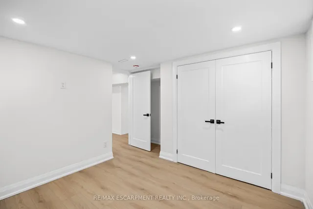 Additional property image - 15 Hardale Cres