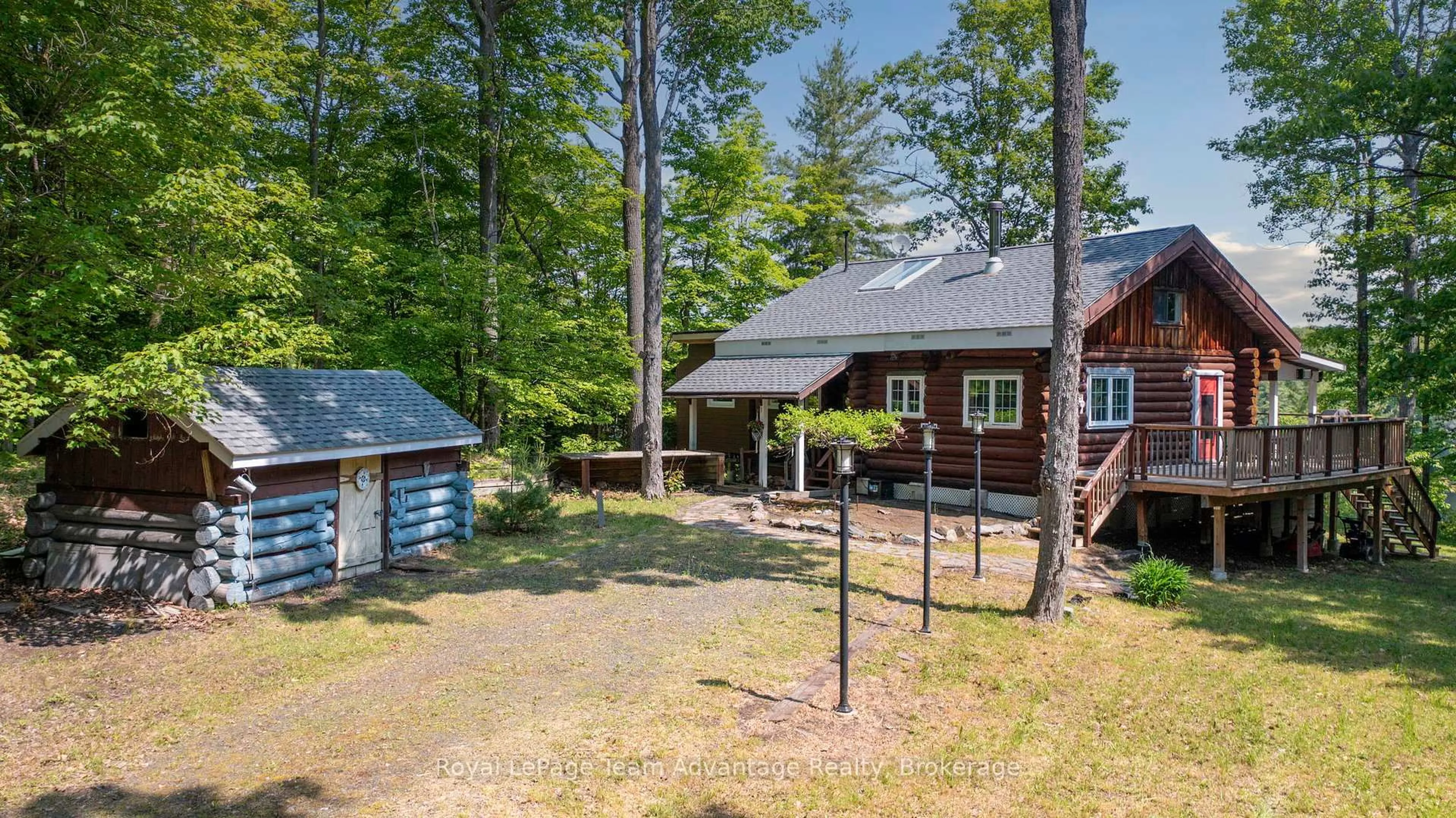 A pic from outside/outdoor area/front of a property/back of a property/a pic from drone, unknown for 25 Limbert Lane, McDougall Ontario P2A 2W9