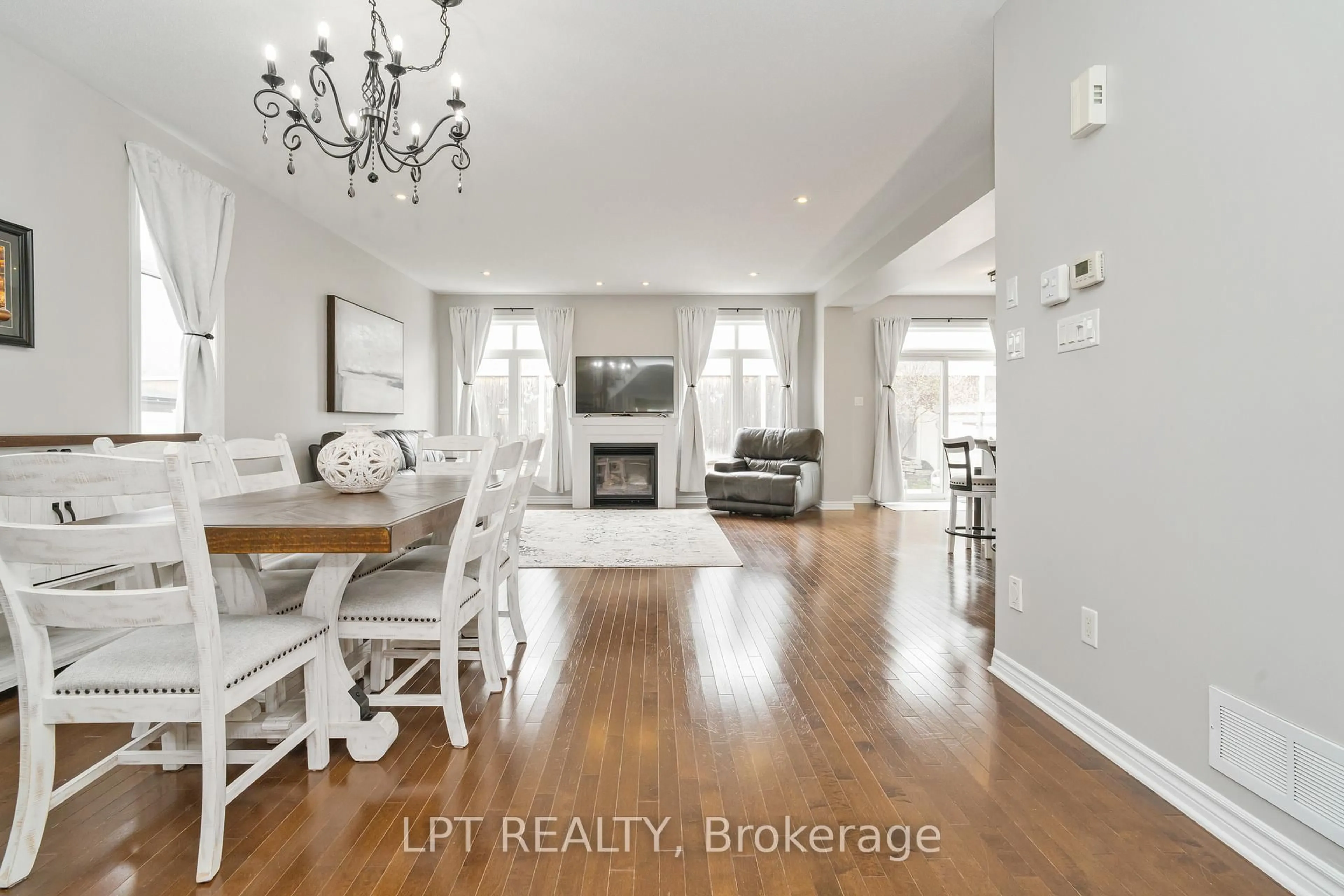 Unknown for 140 Montargis Circ, Ottawa Ontario K4A 0M5