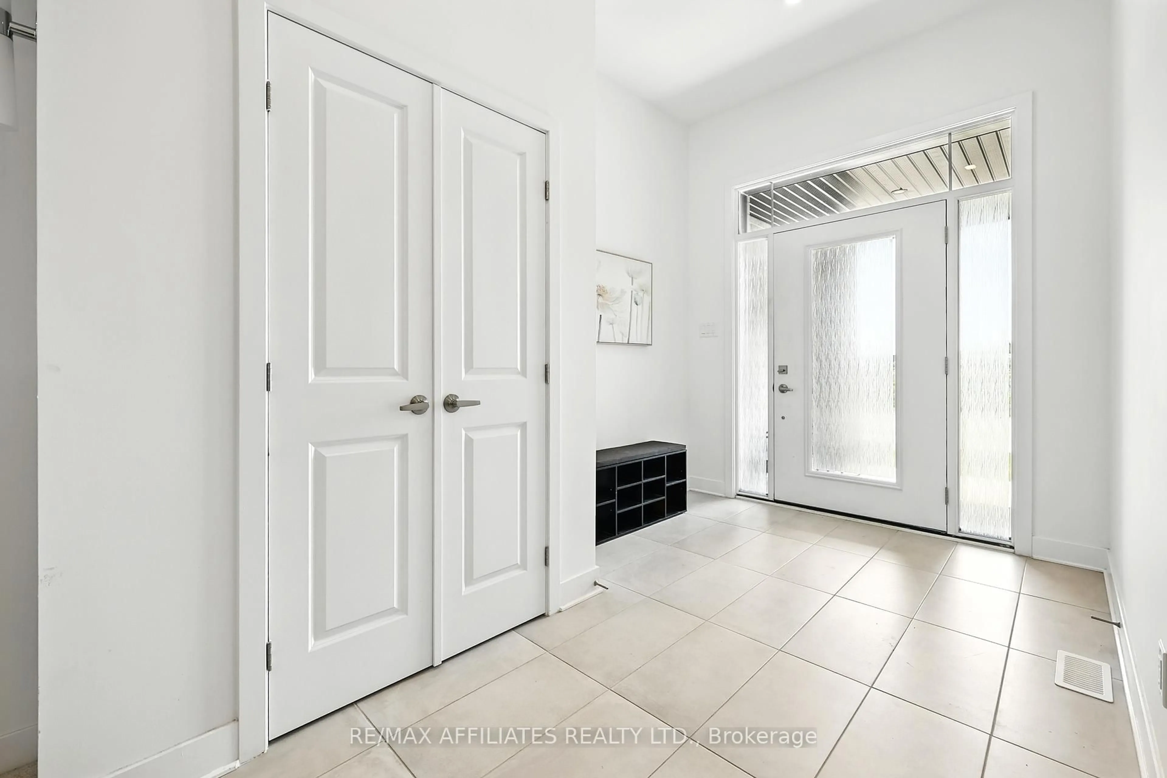 Indoor entryway for 966 Acoustic Way, Ottawa Ontario K4M 0R1