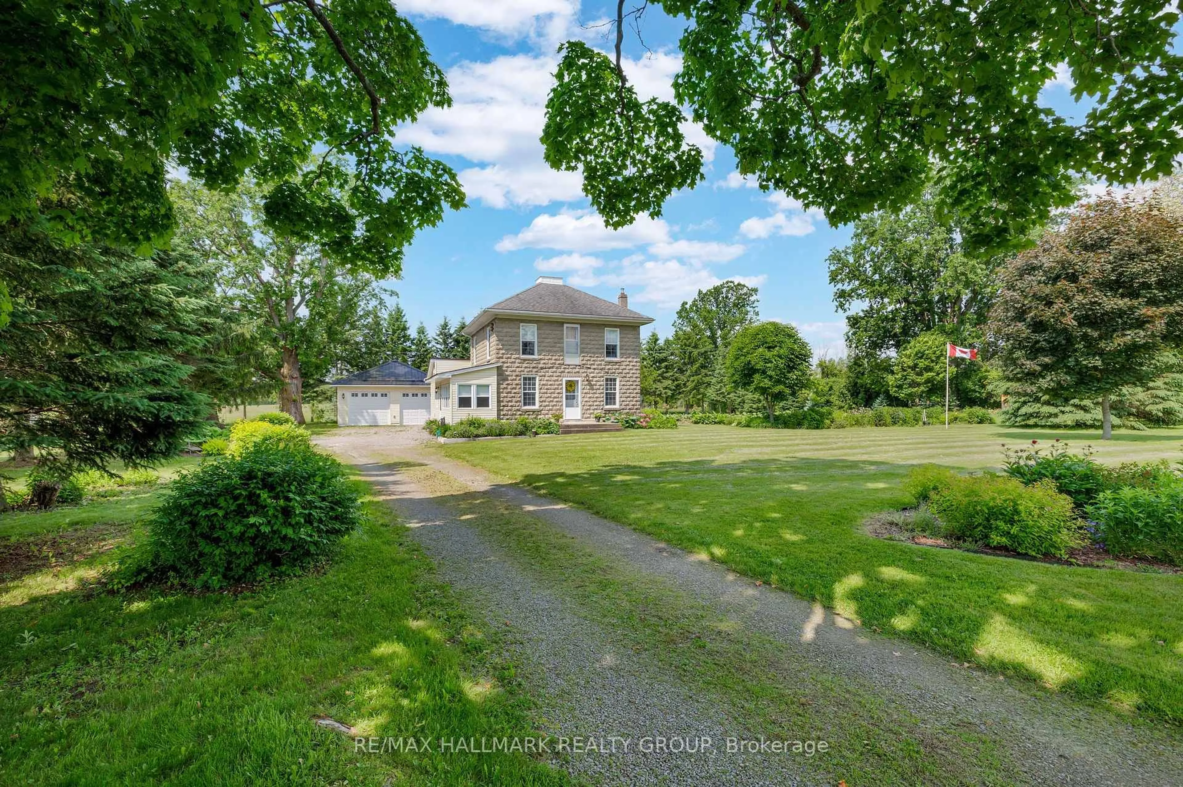 A pic from outside/outdoor area/front of a property/back of a property/a pic from drone, building for 205 Lake St, Elizabethtown-Kitley Ontario K0E 1R0