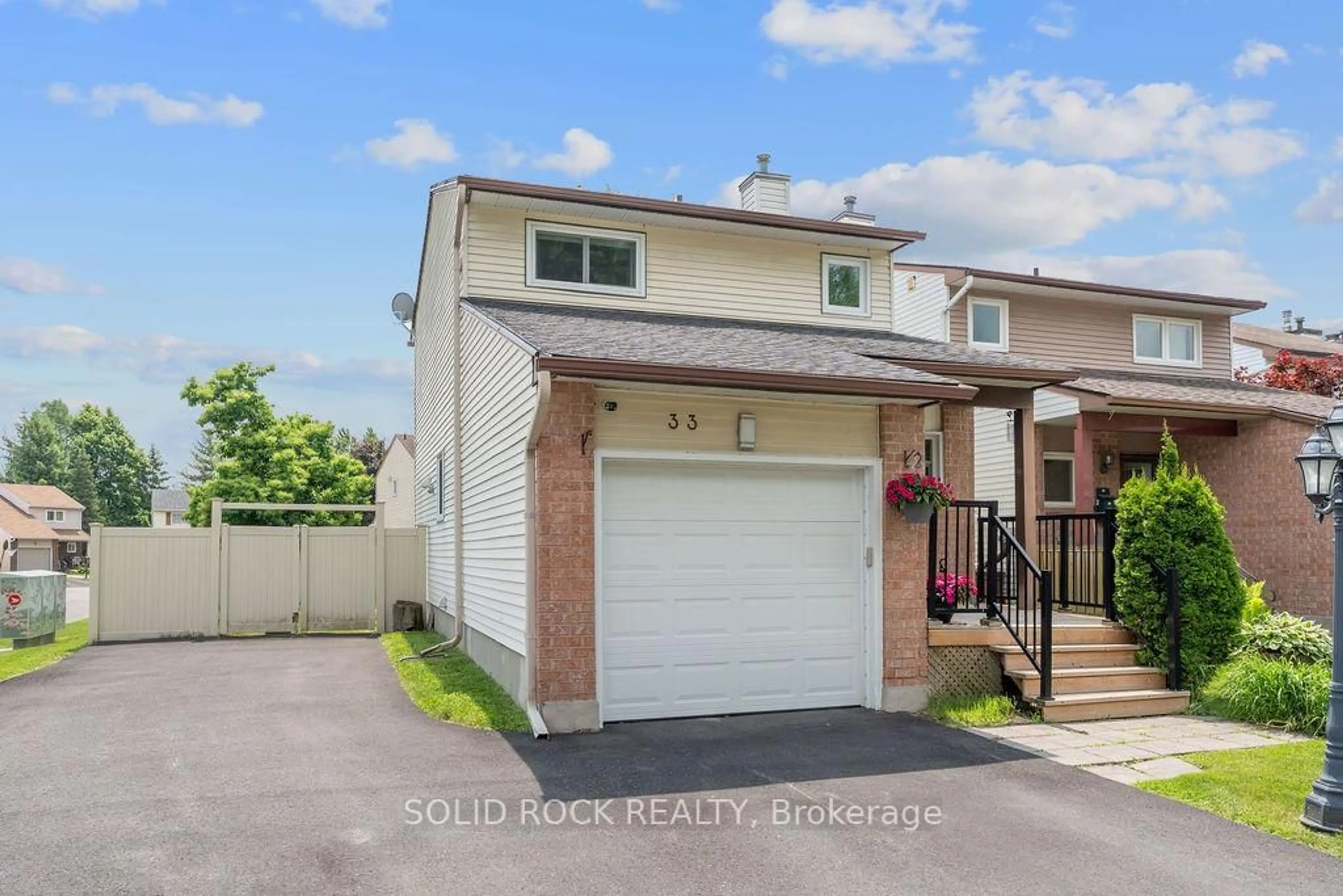 Unknown for 33 Benlark Rd, Barrhaven Ontario K2J 2L5