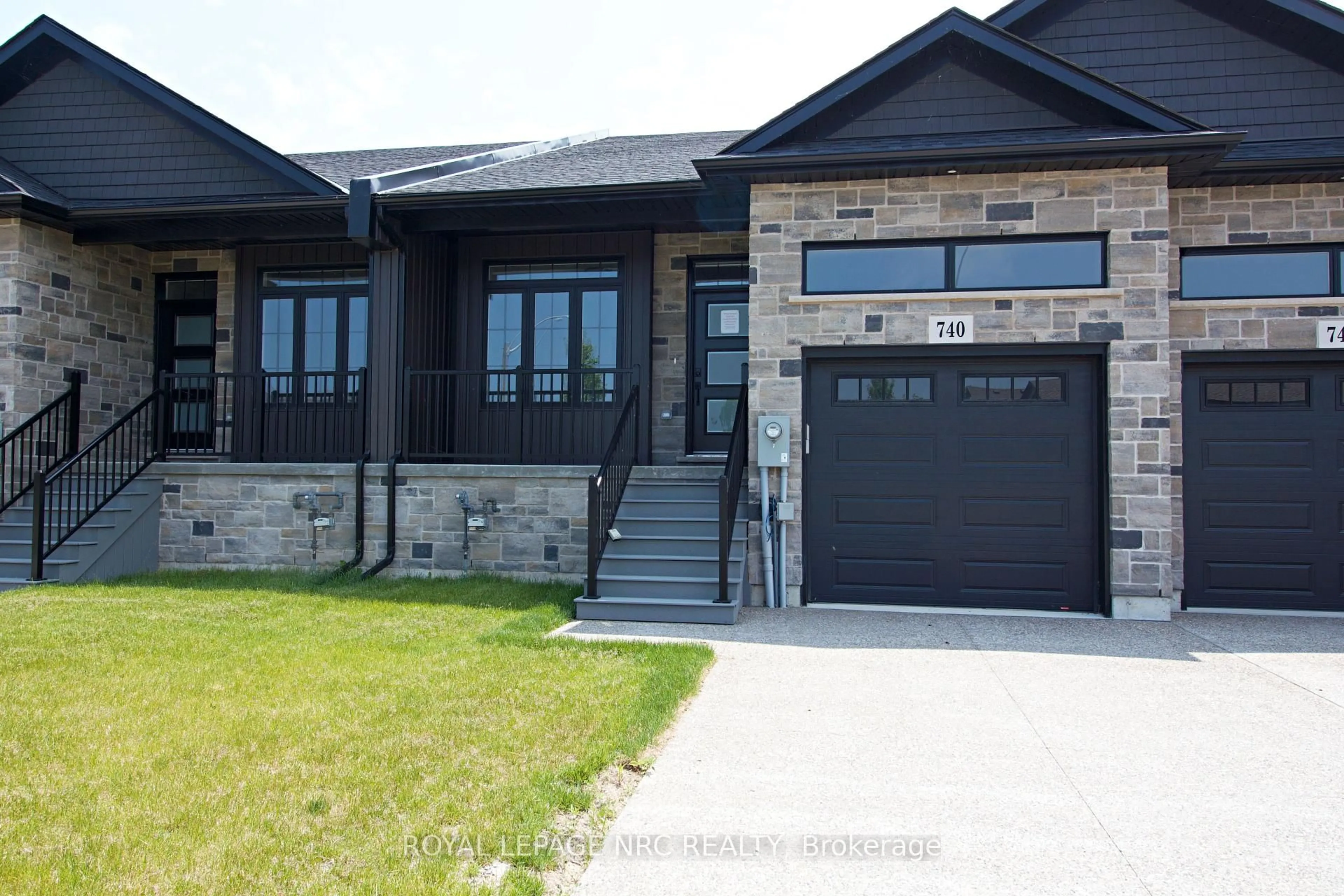 Home with brick exterior material, street for 740 Clarence St, Port Colborne Ontario L3K 0A8