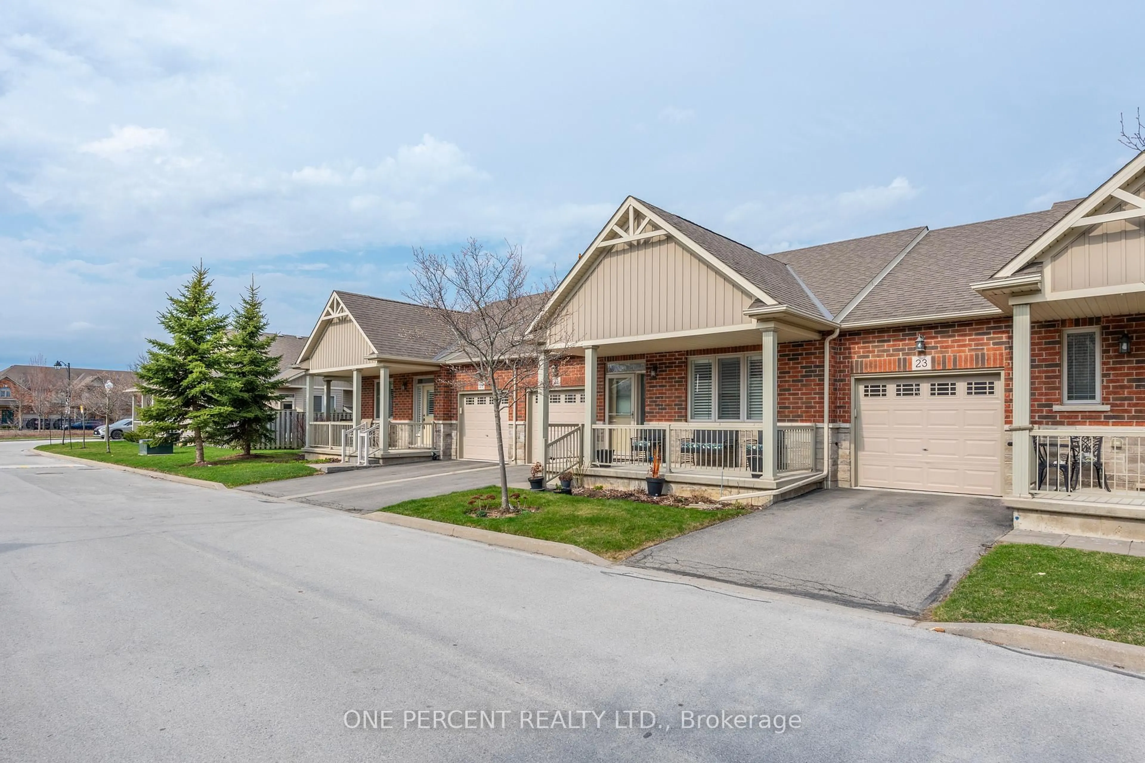 A pic from outside/outdoor area/front of a property/back of a property/a pic from drone, street for 21 Stickland Lane #21, Hamilton Ontario L0R 1C0