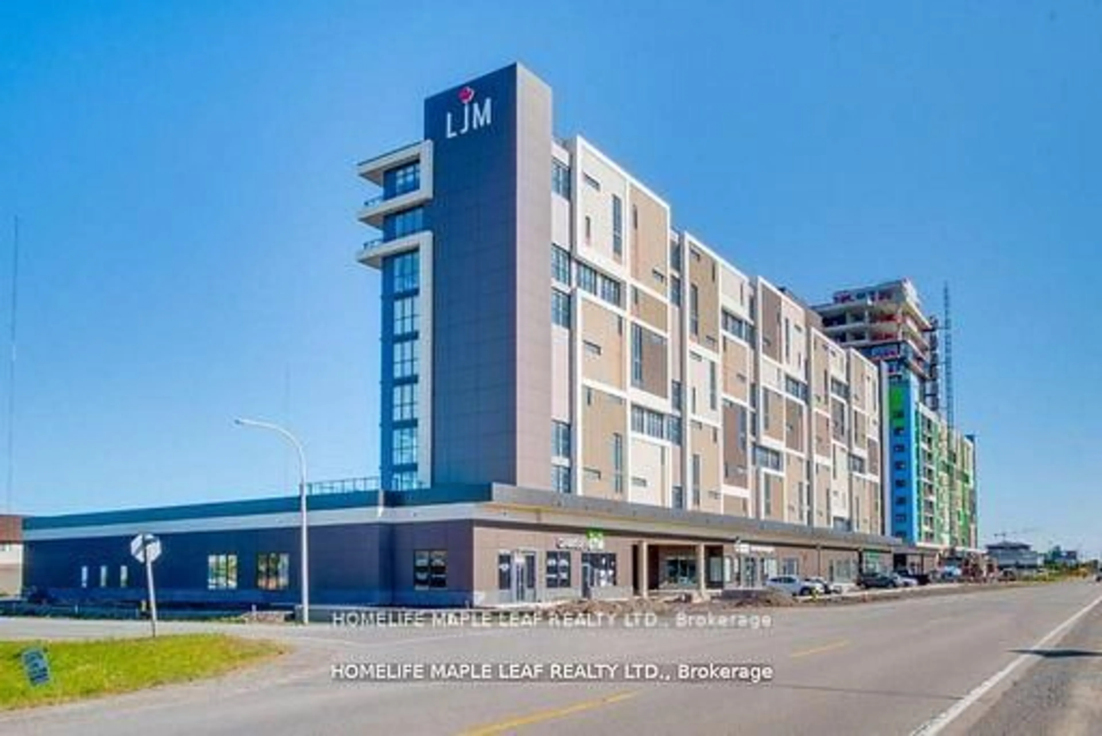 Lobby for 560 North Service Rd #704, Grimsby Ontario L3M 4E8