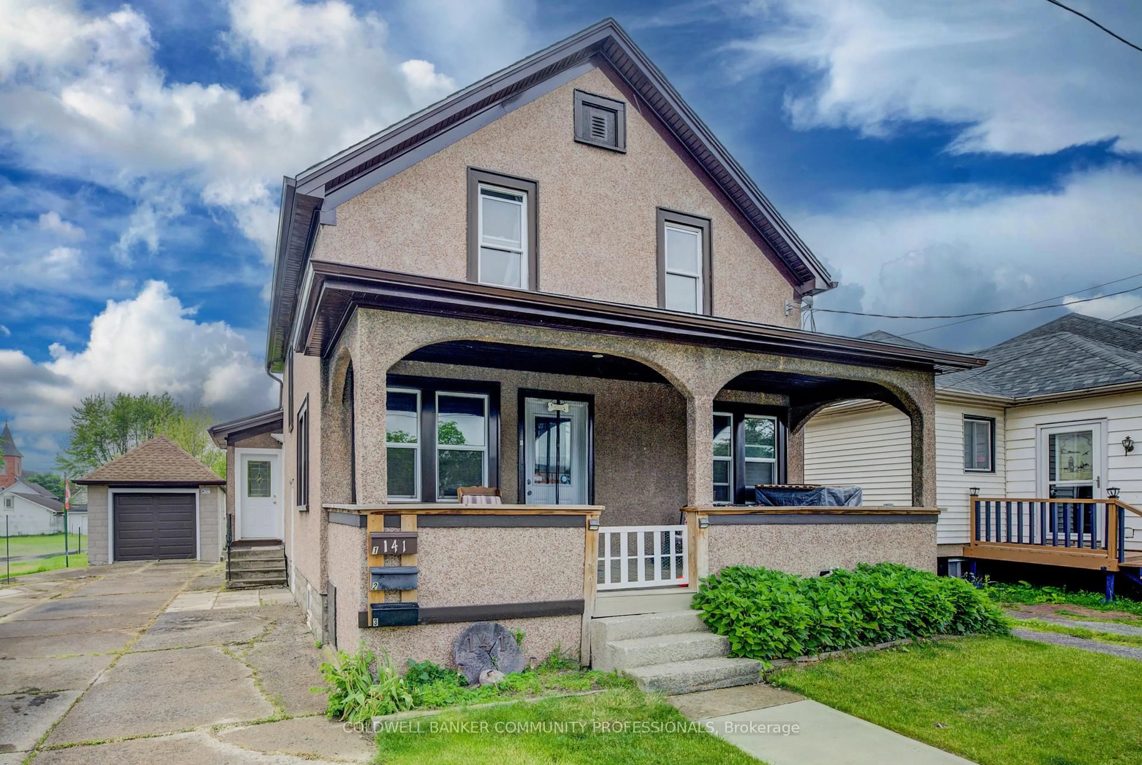 Home with brick exterior material, street for 141 Garner Ave, Welland Ontario L3B 2Y1