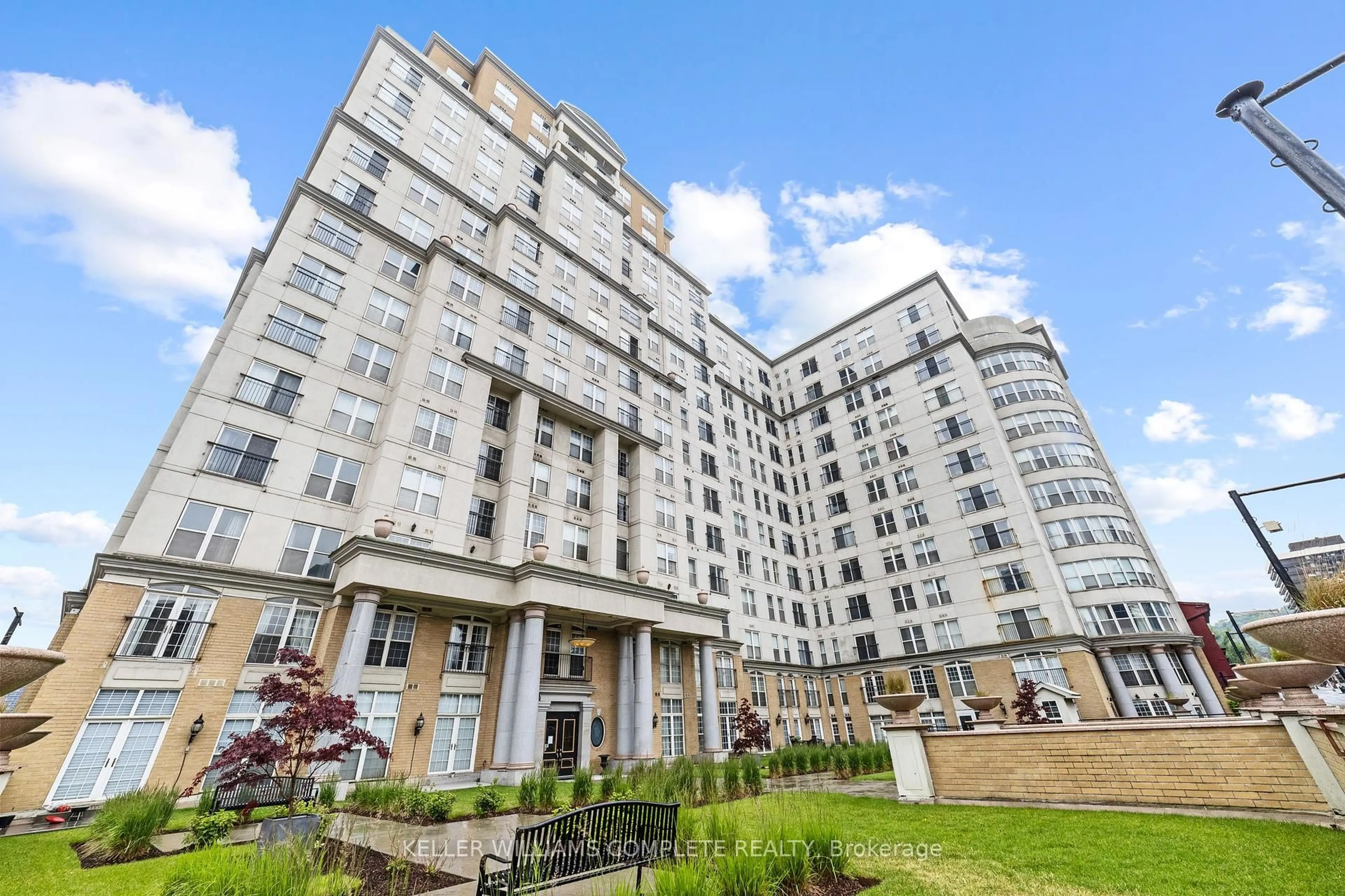 Unknown for 135 James St #106, Hamilton Ontario L8P 2Z6