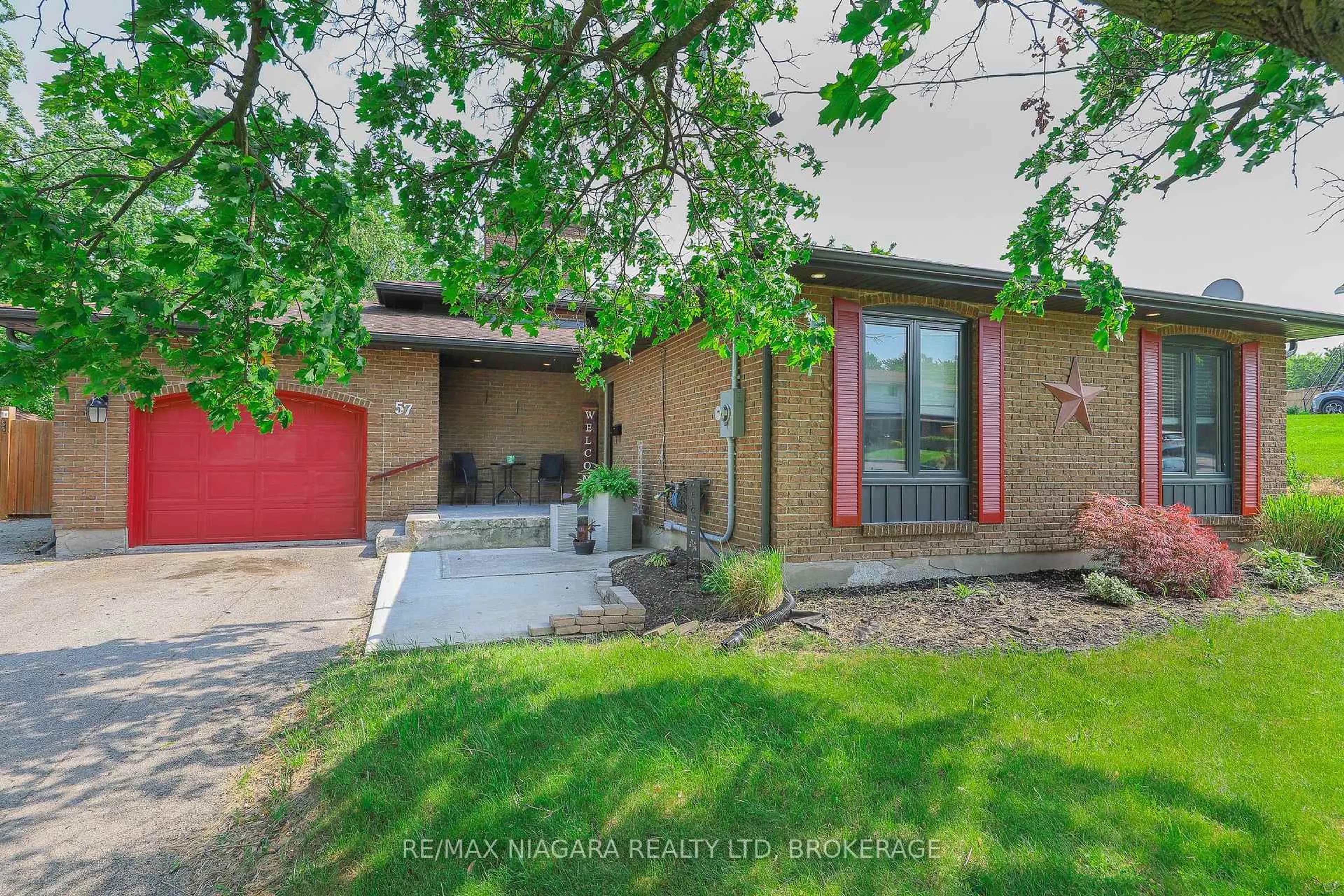 Home with brick exterior material, street for 57 Townline Rd, Thorold Ontario L2V 2M3