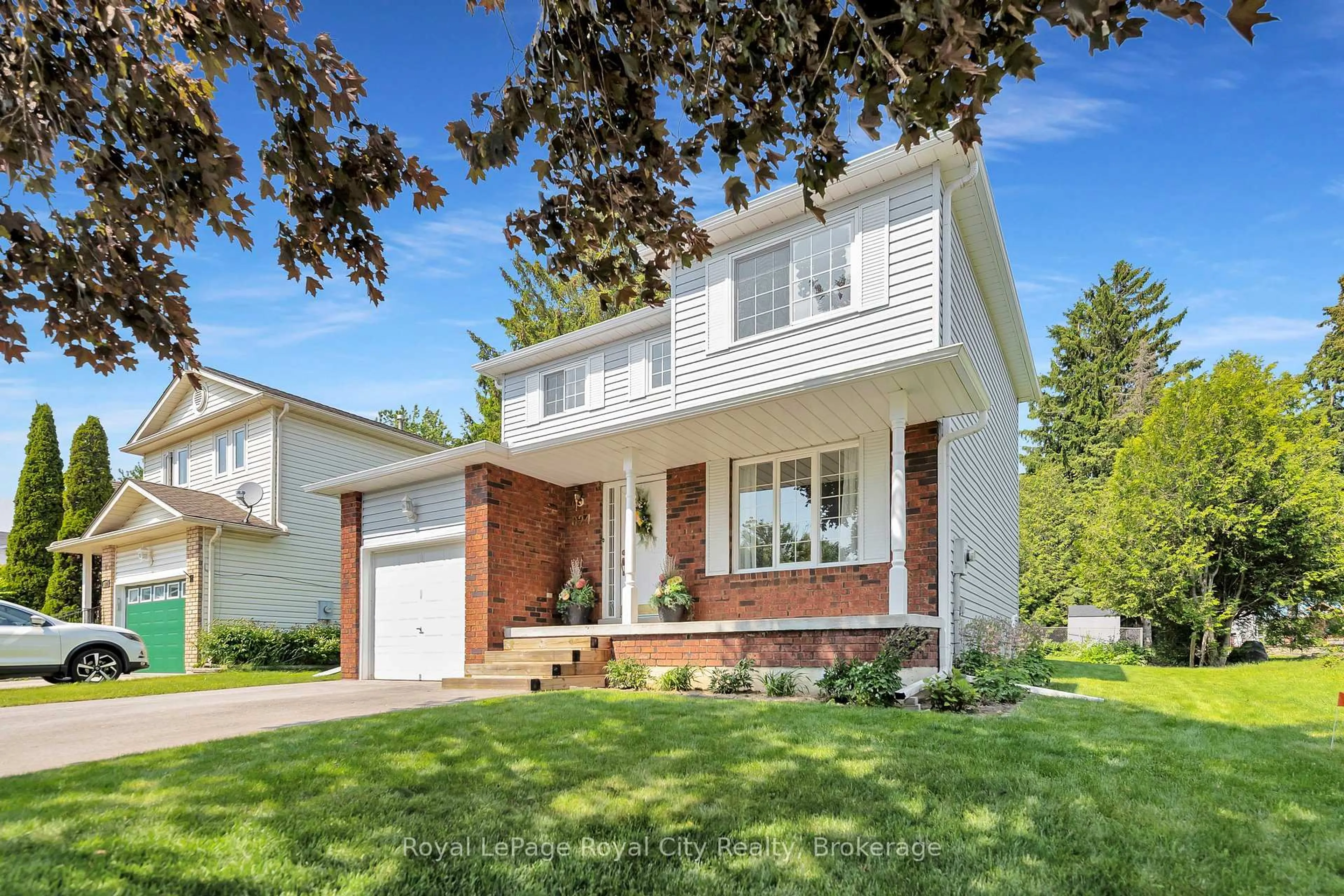 Home with brick exterior material, street for 624 Holman Cres, Centre Wellington Ontario N1M 3M1