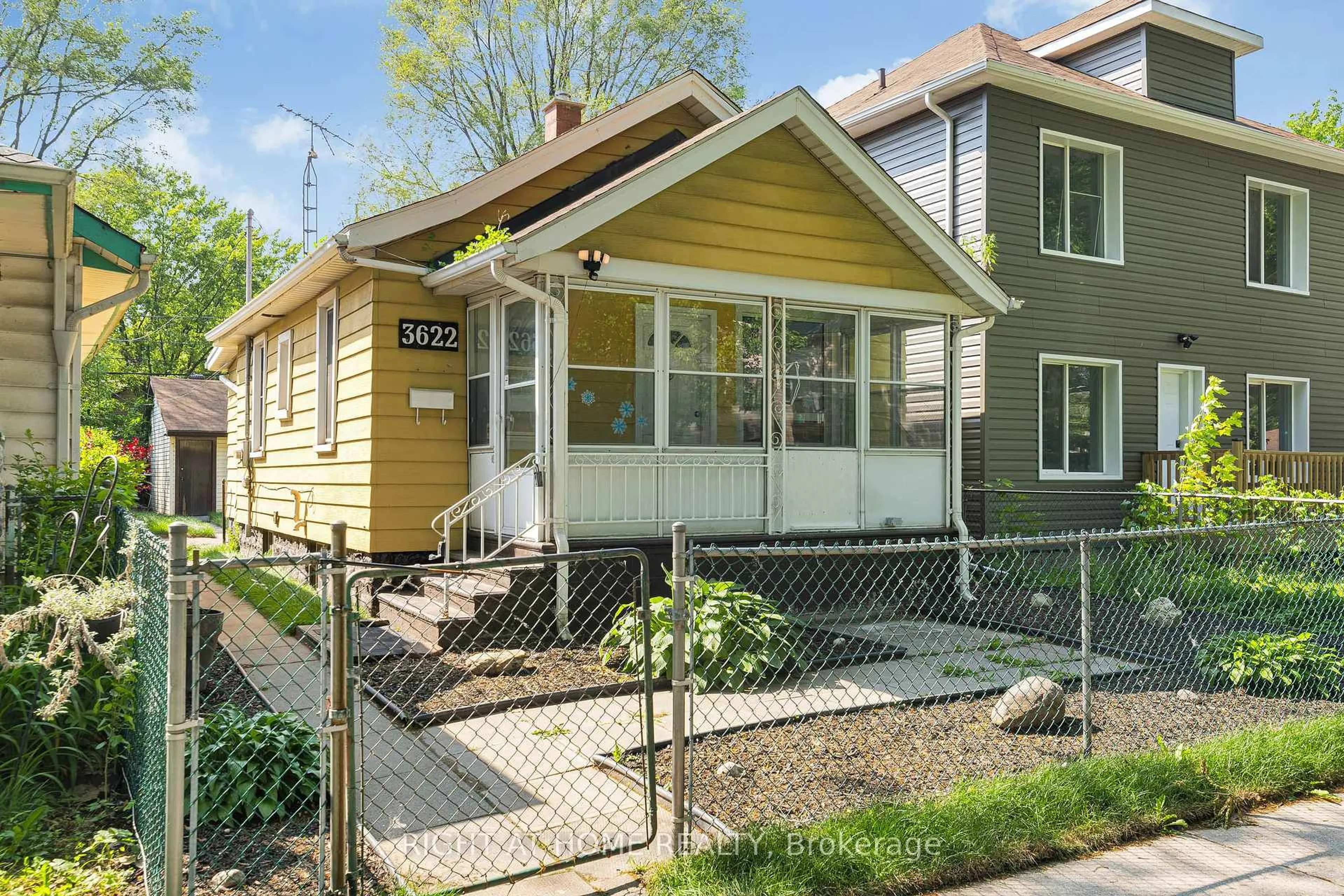 Home with vinyl exterior material, street for 3622 Queen St, Windsor Ontario N9C 1N9