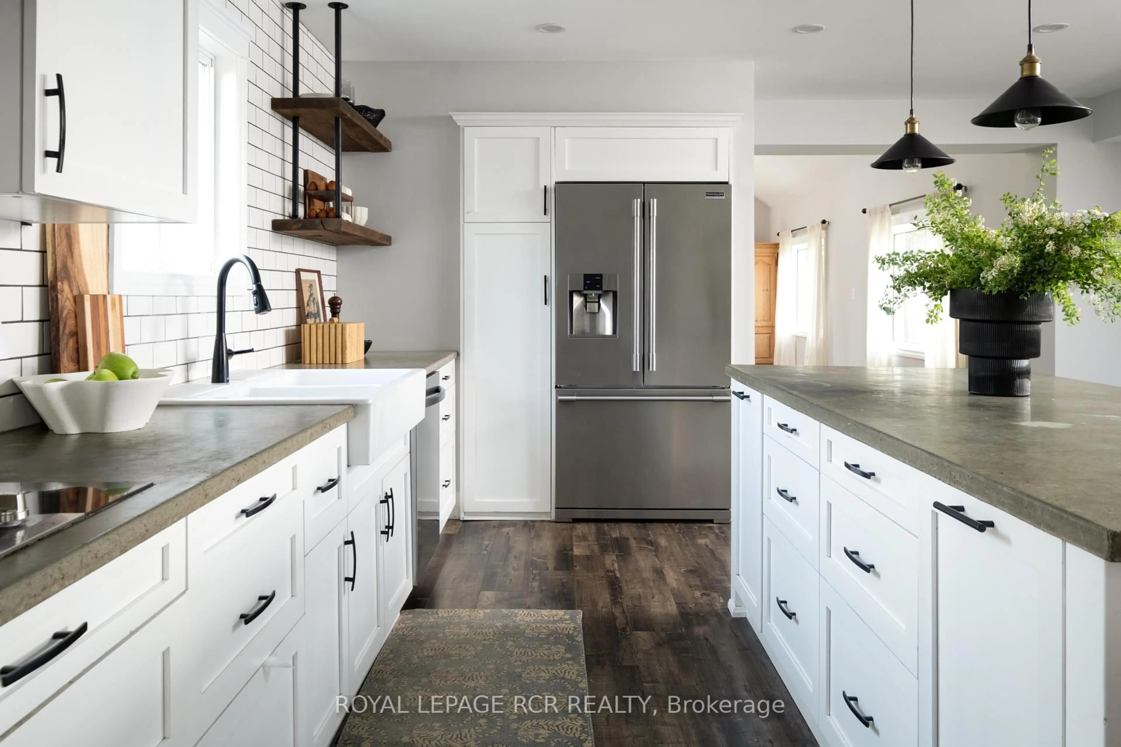 Open concept kitchen, ceramic/tile floor for 6175 Fourth Line, Erin Ontario L0N 1N0