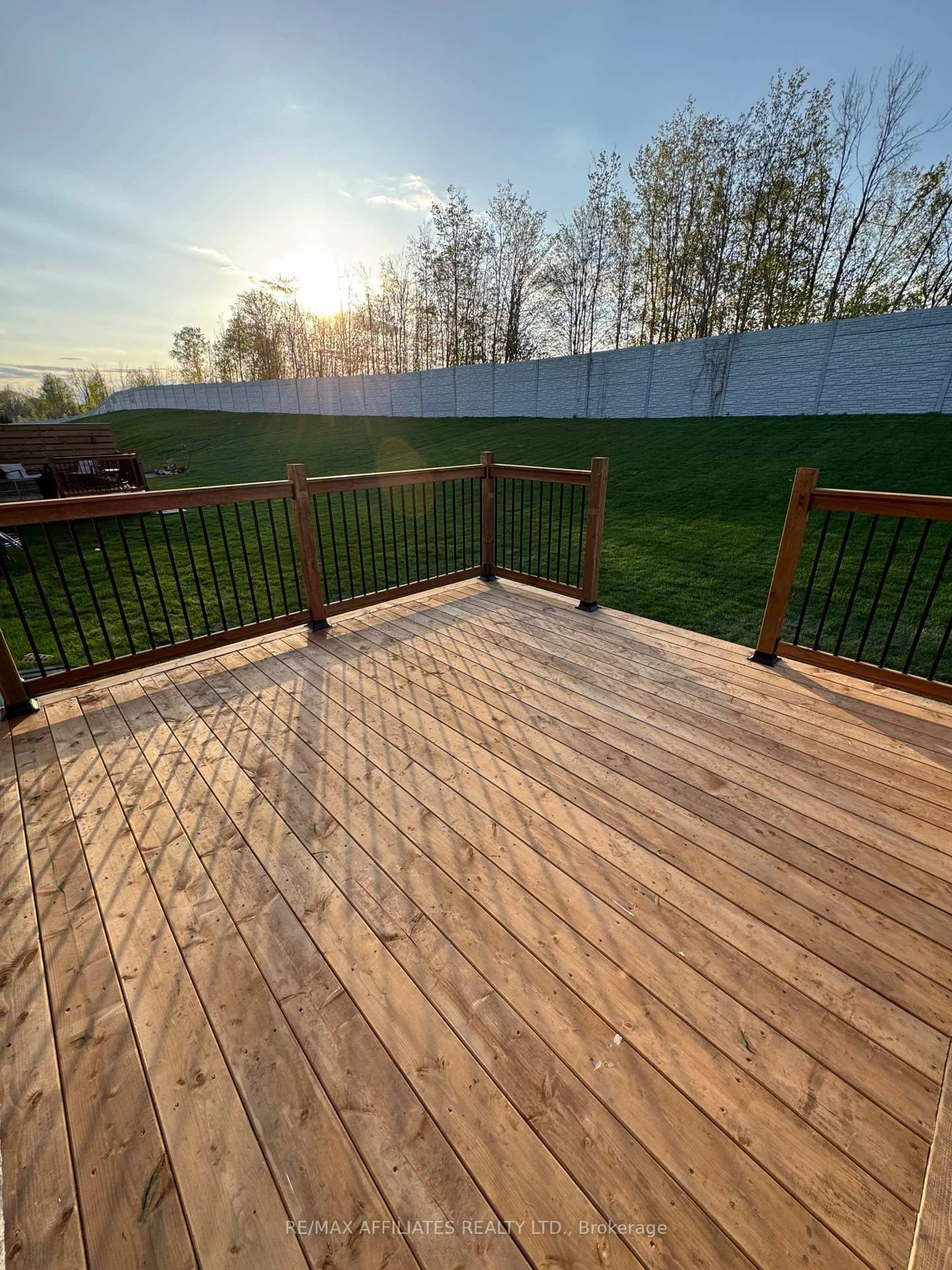 Patio, unknown for 114 Adley Dr, Brockville Ontario K6V 7J2