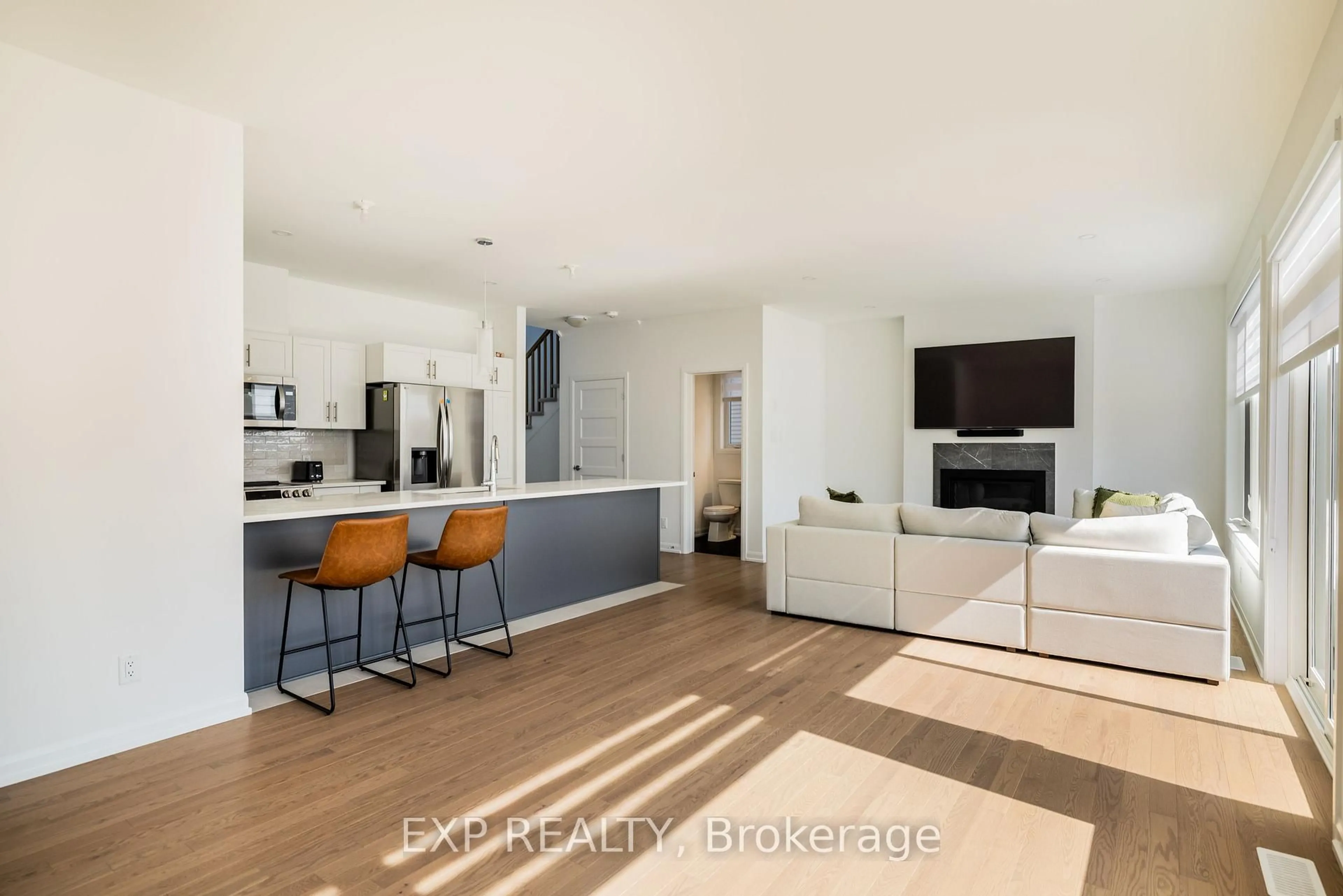 Open concept kitchen, unknown for 1245 Diamond St, Clarence-Rockland Ontario K4K 0M5