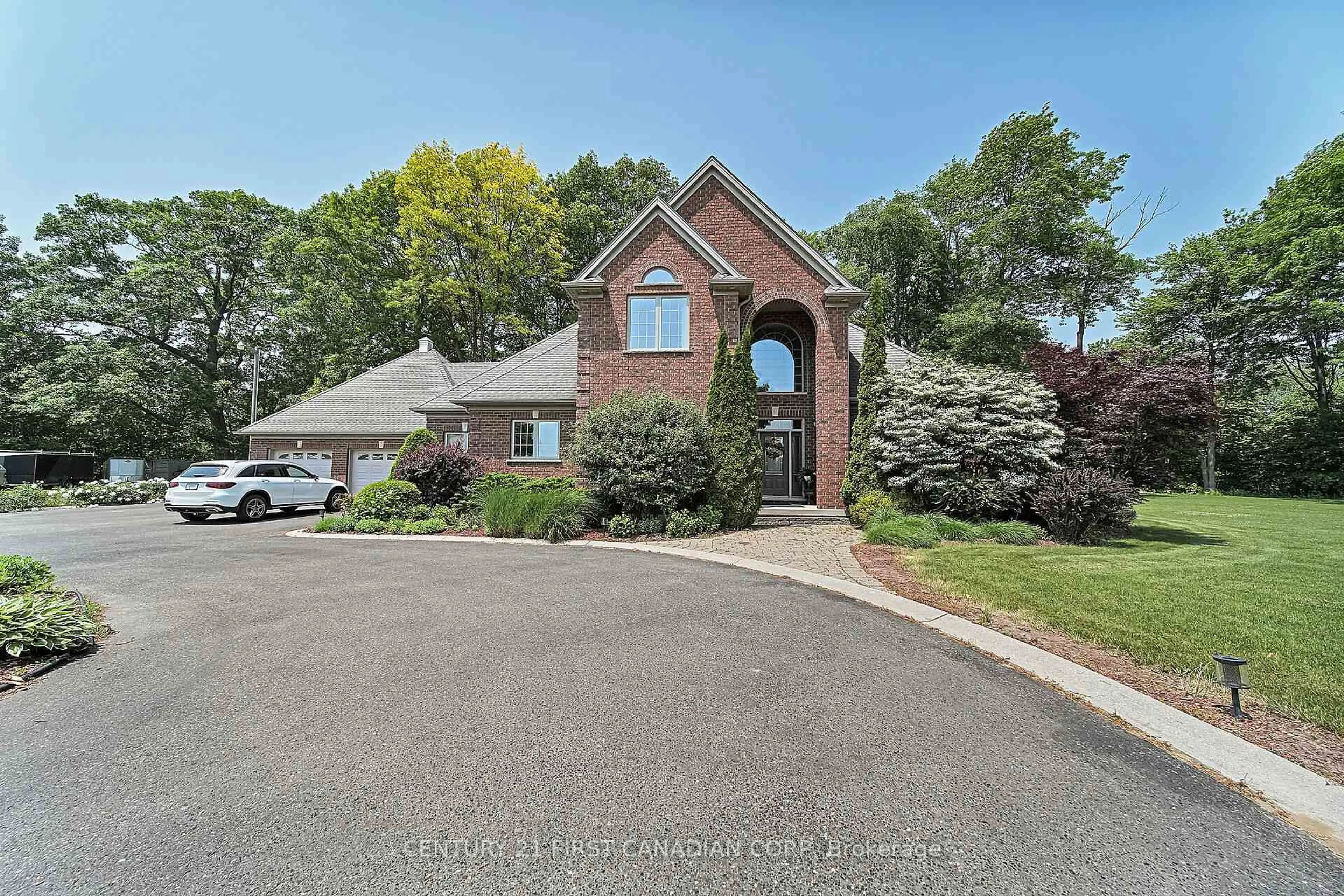 Home with brick exterior material, street for 42580 Roberts Line, Central Elgin Ontario N0L 2L0