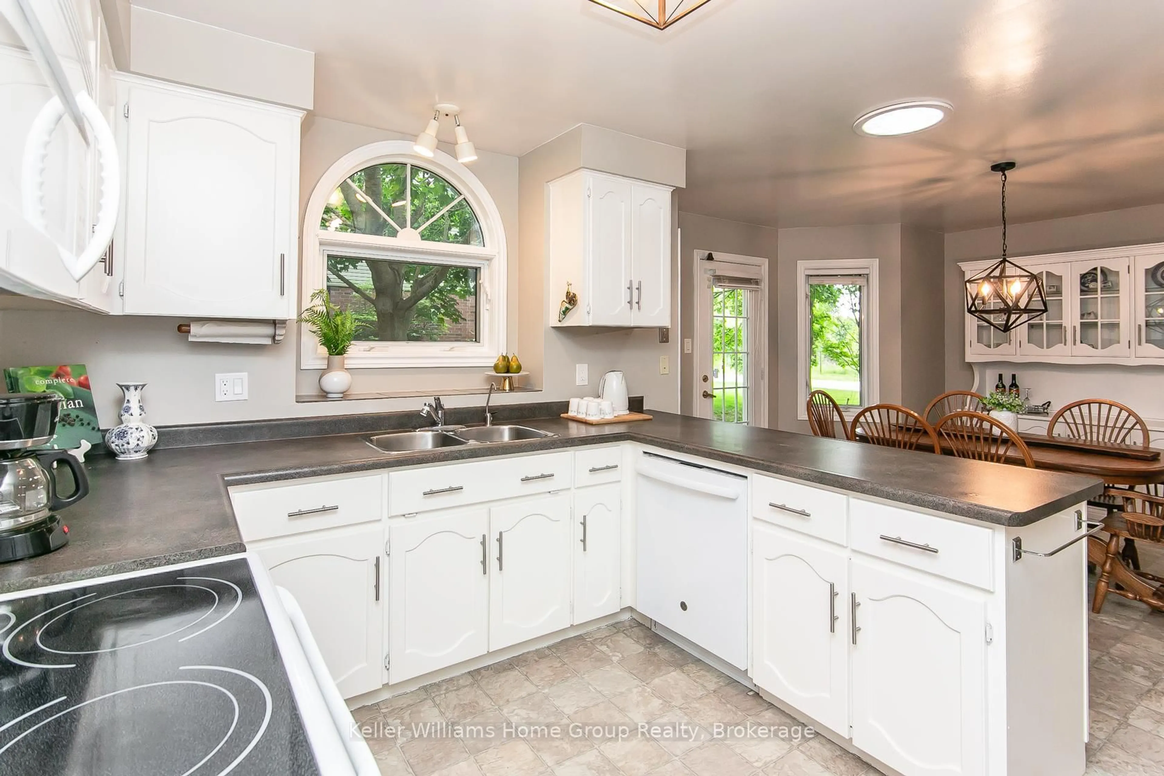 Open concept kitchen, ceramic/tile floor for 131 MacLennan St, Guelph/Eramosa Ontario N0B 2K0