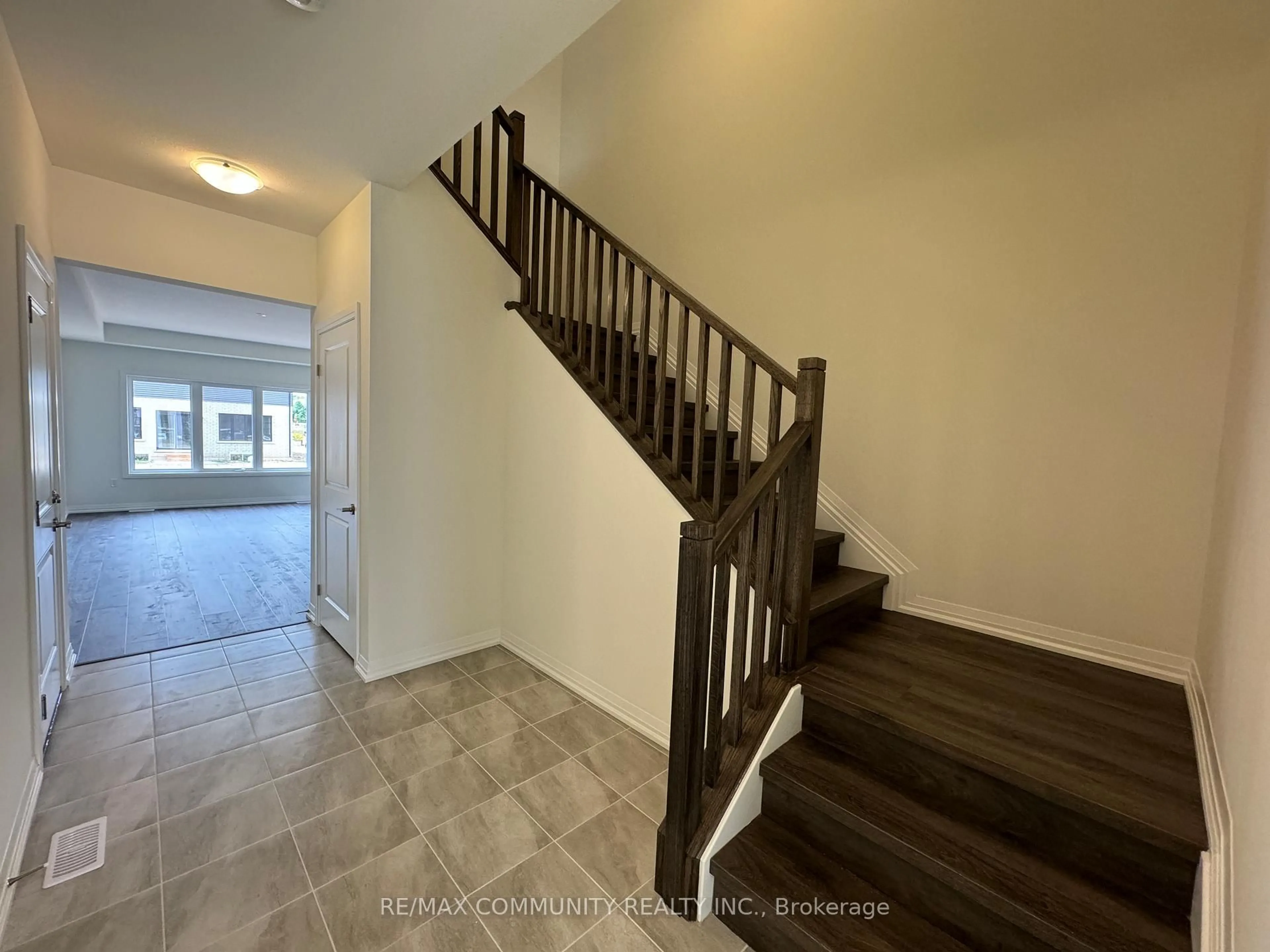 Unknown for 72 Samuel Ave, Pelham Ontario L0S 1E1