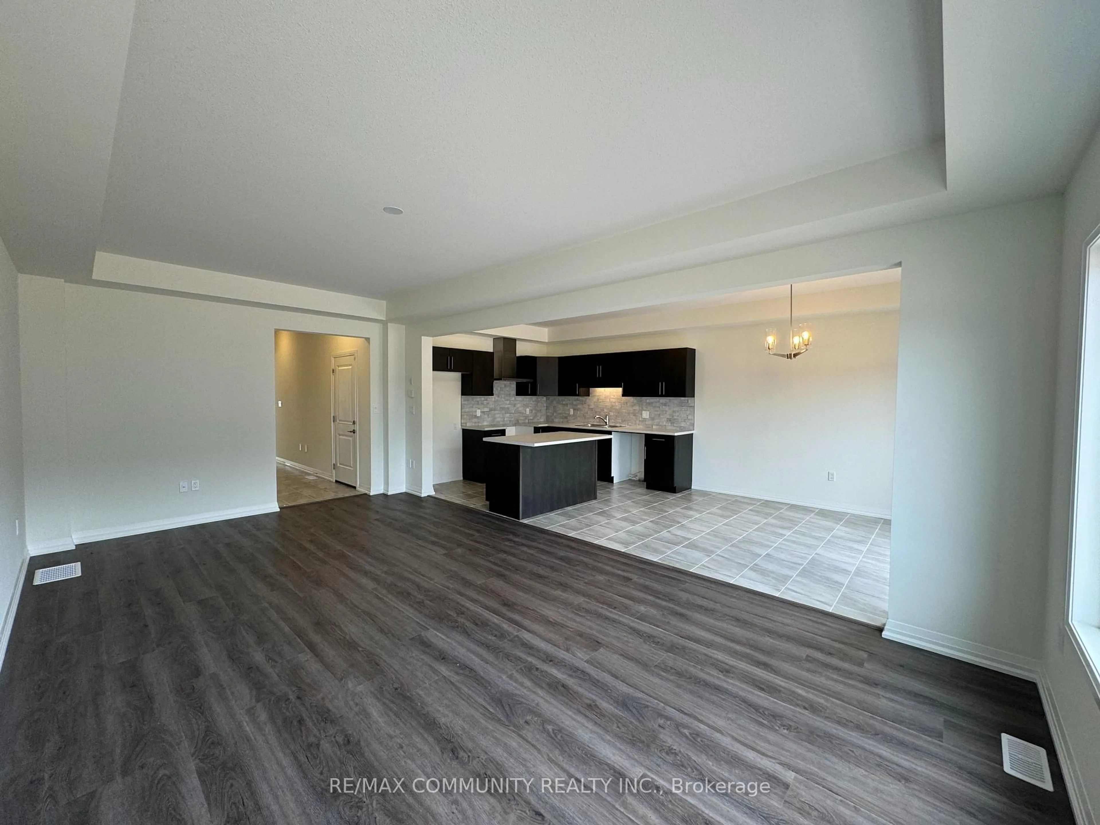 Open concept kitchen, unknown for 72 Samuel Ave, Pelham Ontario L0S 1E1