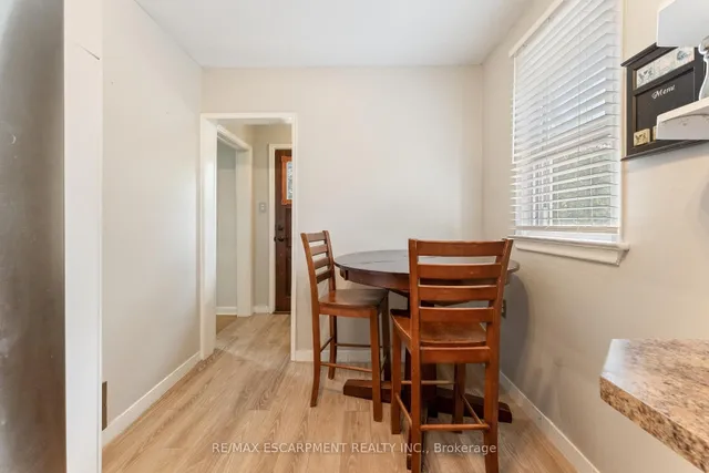 Additional property image - 49 EATON Pl