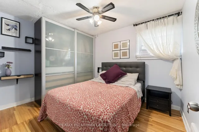 Additional property image - 49 EATON Pl