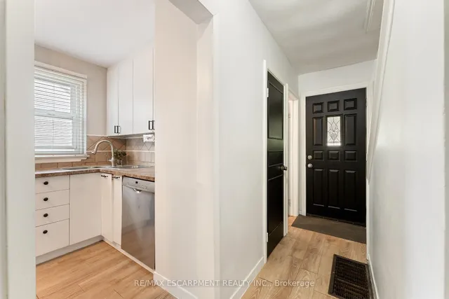Additional property image - 49 EATON Pl