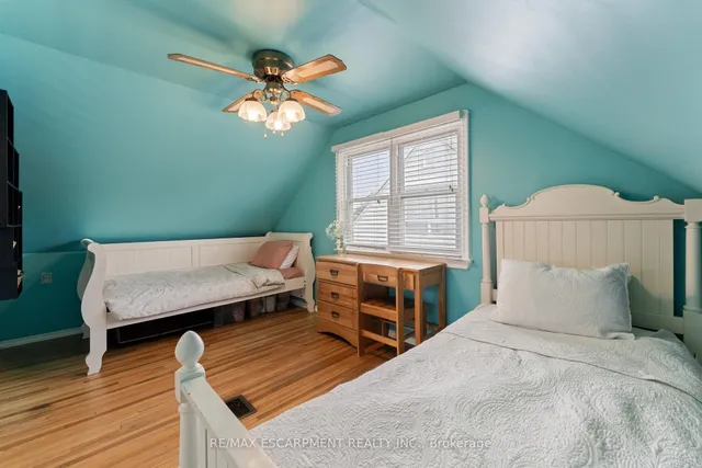 Additional property image - 49 EATON Pl
