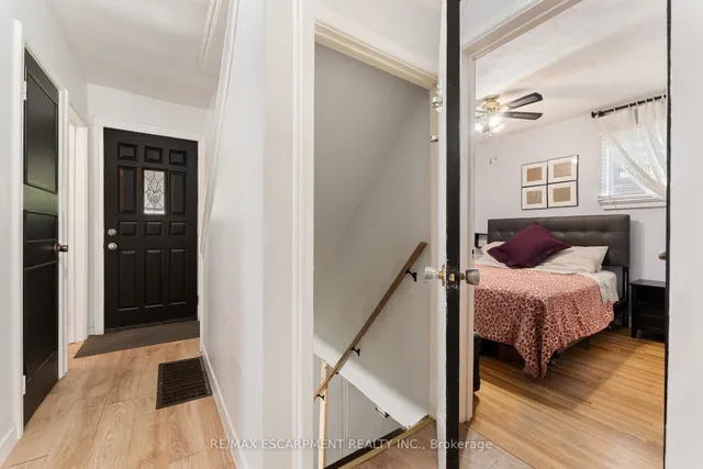 Additional property image - 49 EATON Pl