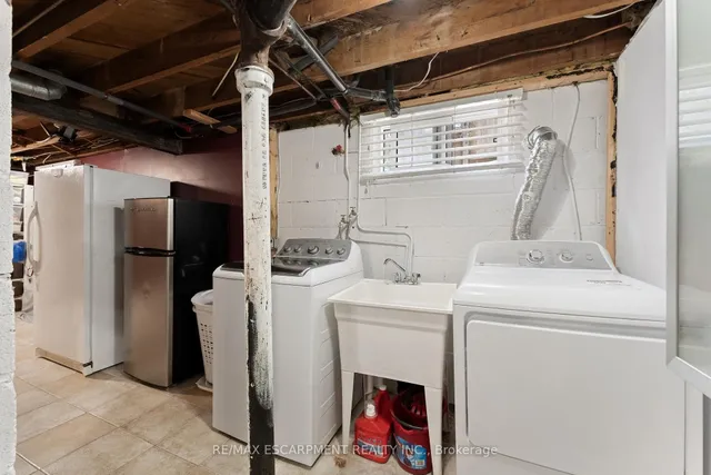 Additional property image - 49 EATON Pl