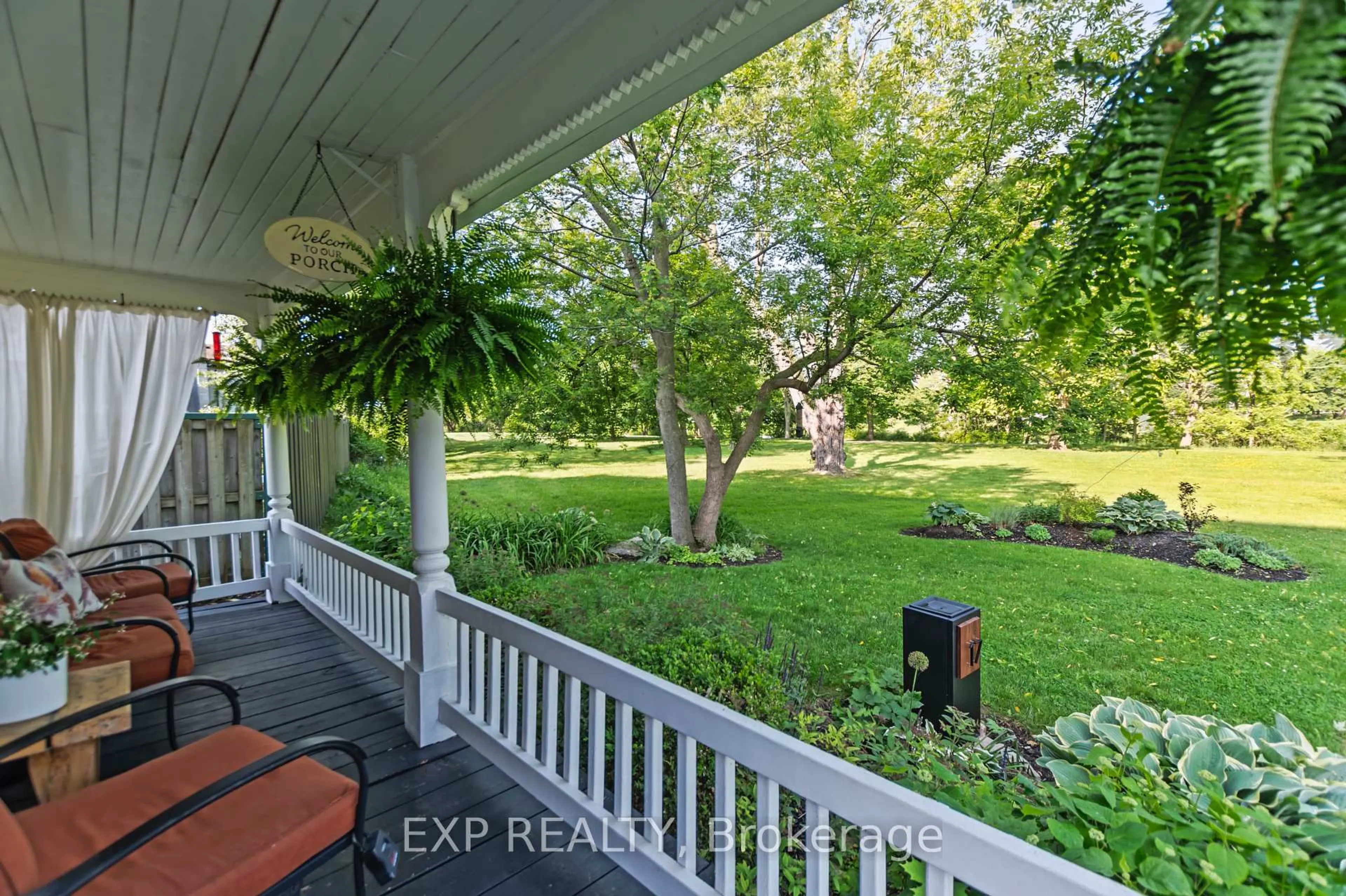 Patio, water/lake/river/ocean view for 17 Regent Pl, Welland Ontario L3B 3L6