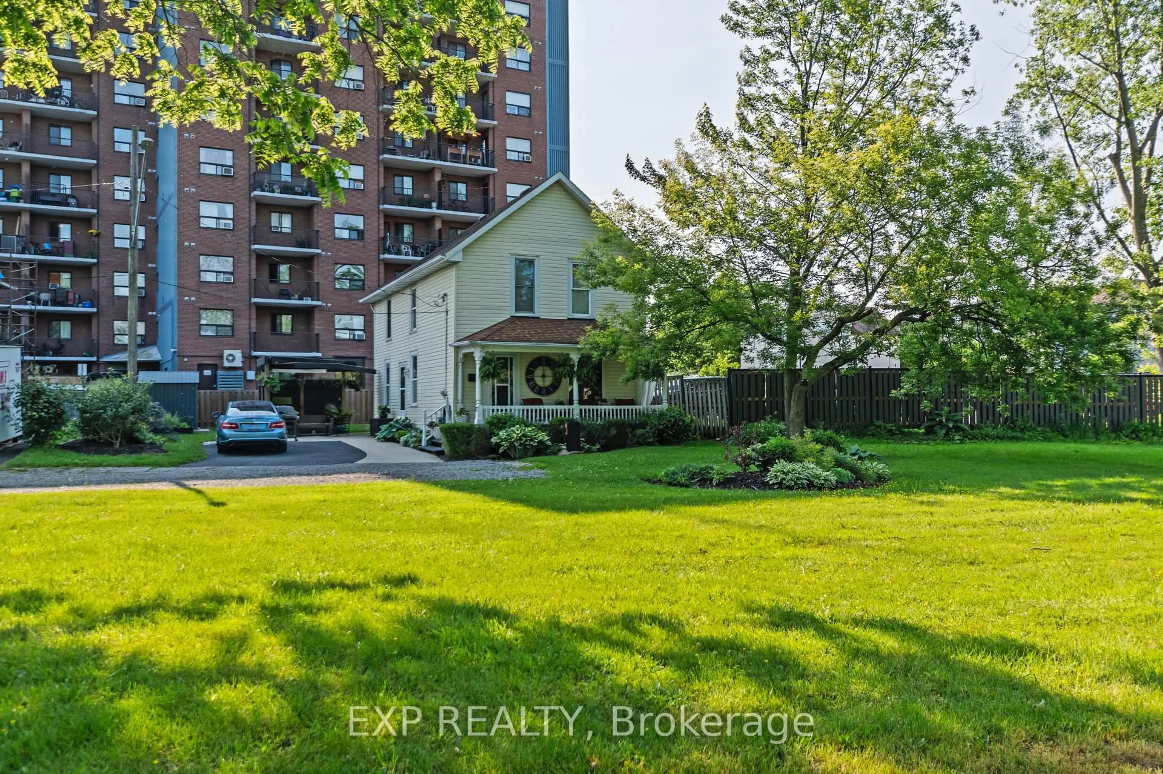 Unknown for 17 Regent Pl, Welland Ontario L3B 3L6