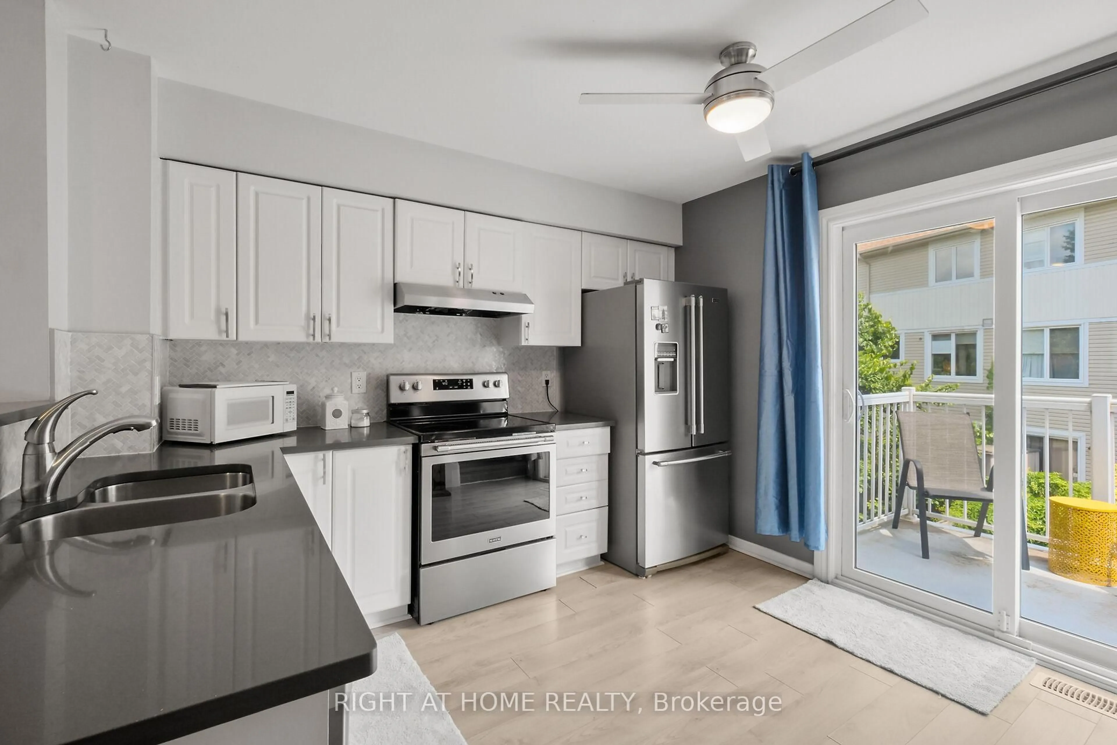 Standard kitchen, unknown for 7 Yorkville St, Ottawa Ontario K2C 4B6