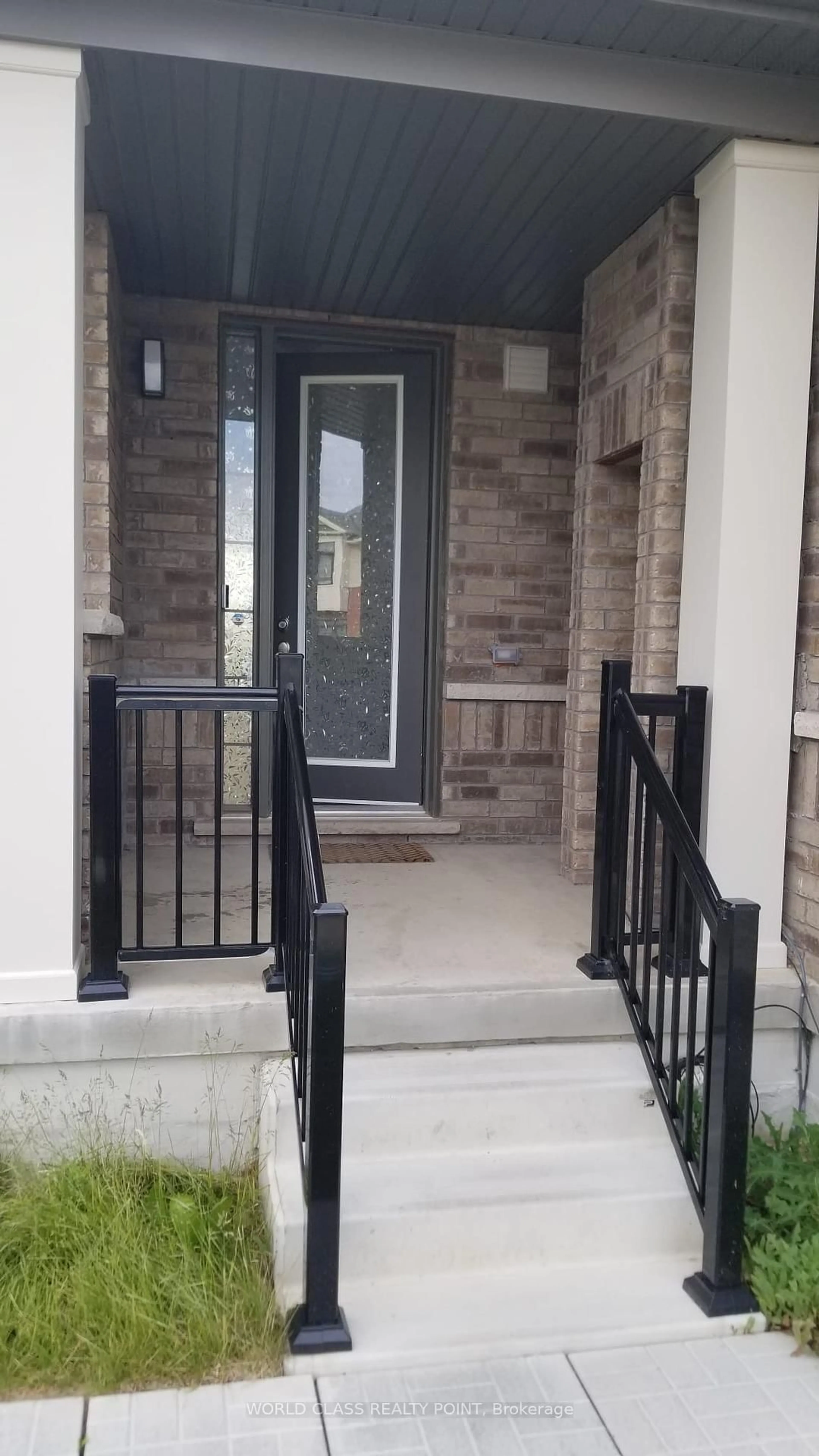Indoor entryway for 342 BISMARK Dr, Cambridge Ontario N1S 0C6