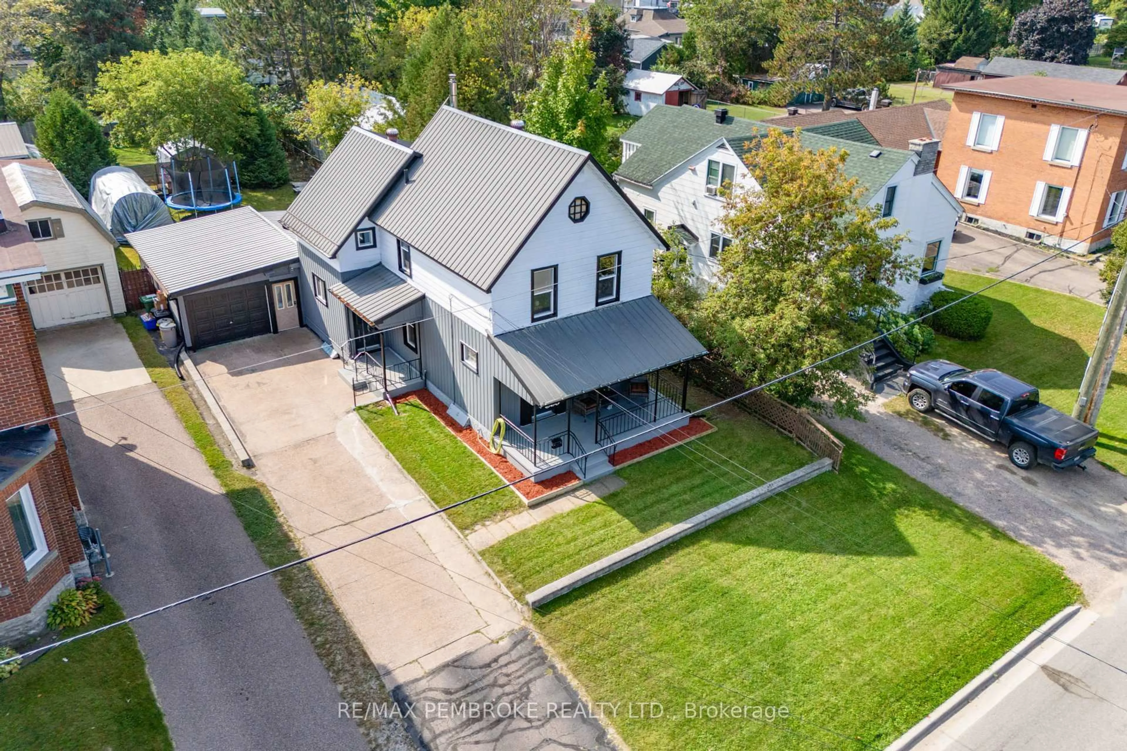 A pic from outside/outdoor area/front of a property/back of a property/a pic from drone, street for 594 Miller St, Pembroke Ontario K8A 6A2
