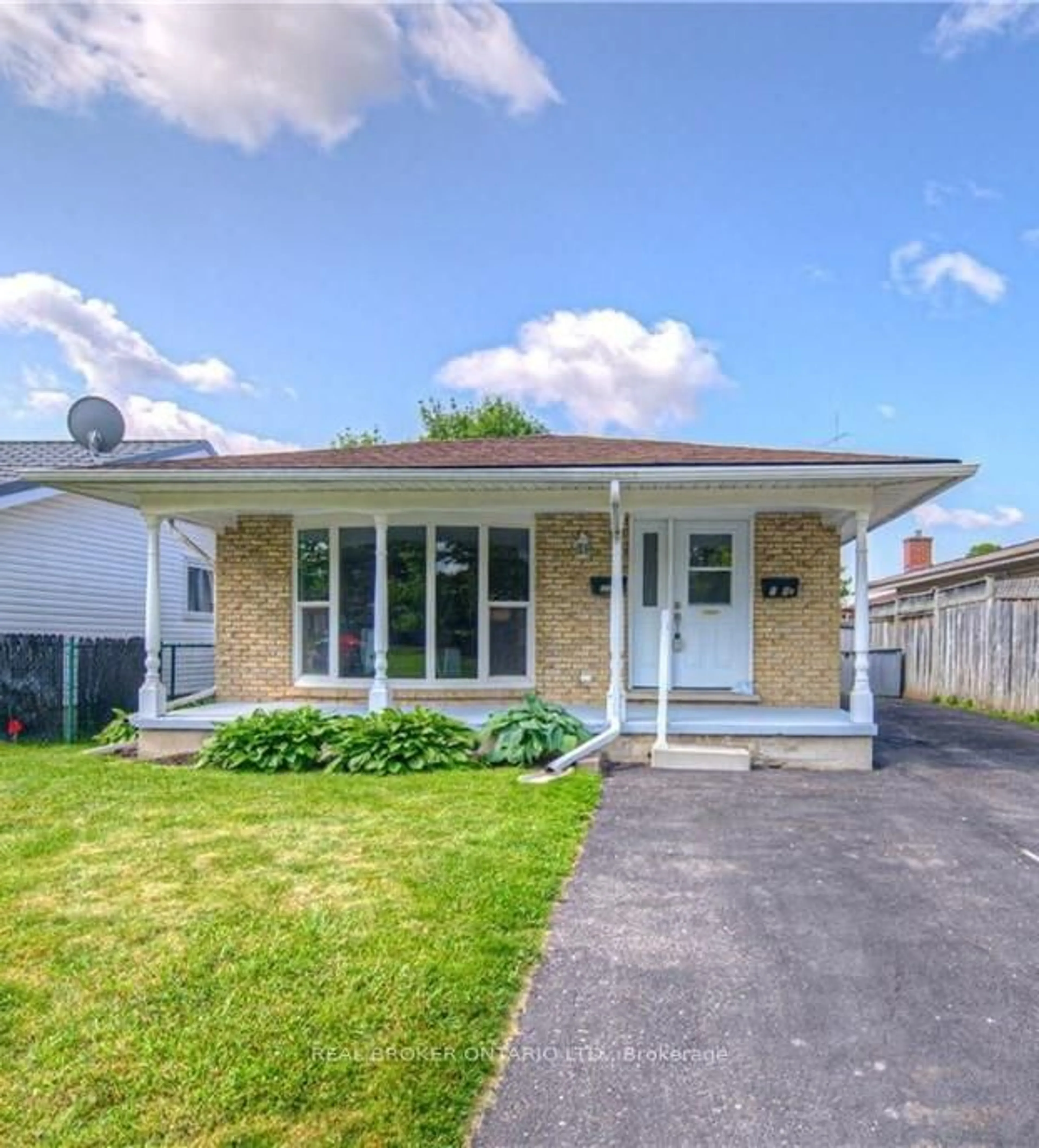 Home with brick exterior material, street for 119 Kingswood Dr, Kitchener Ontario N2E 1B2