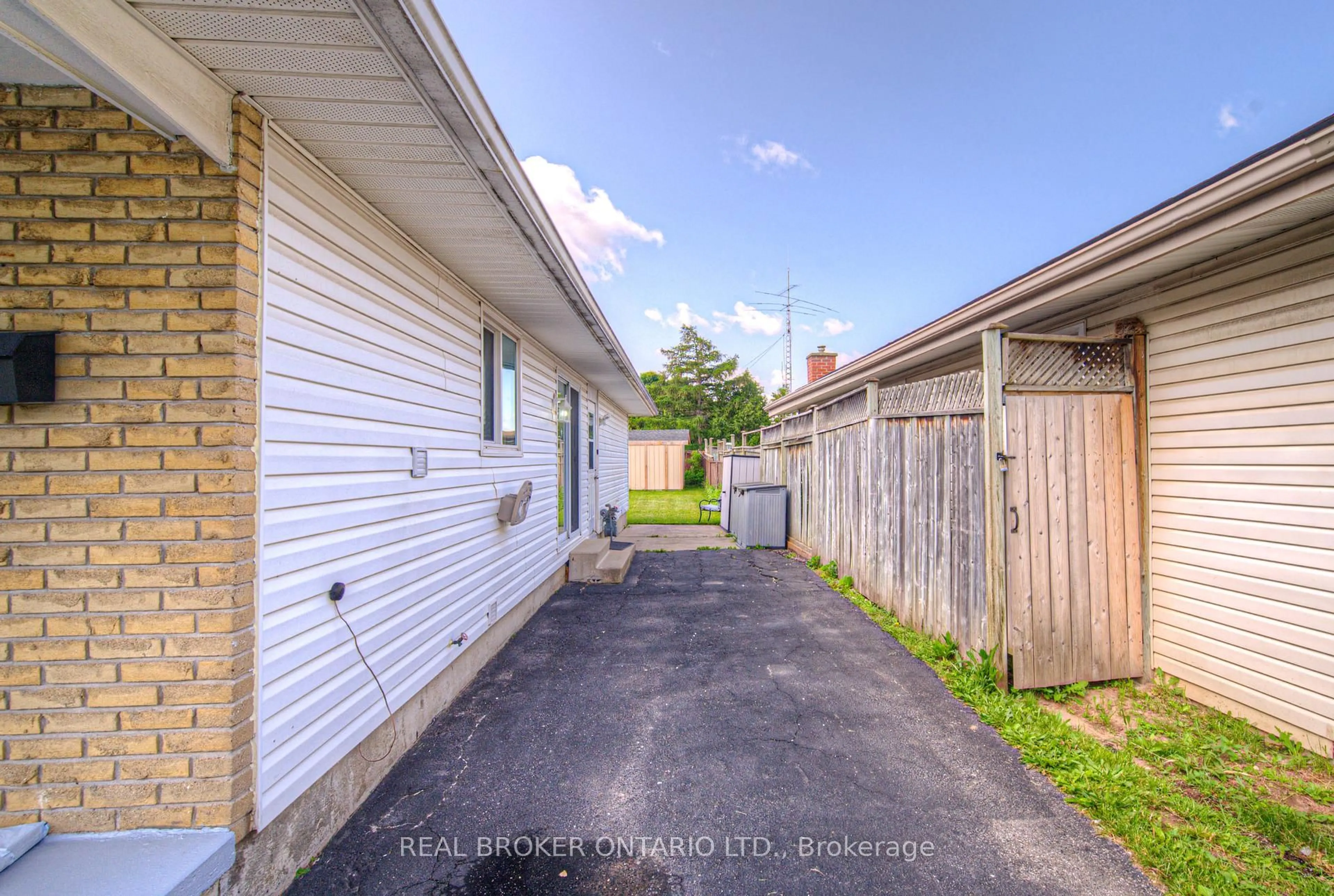 Unknown for 119 Kingswood Dr, Kitchener Ontario N2E 1B2